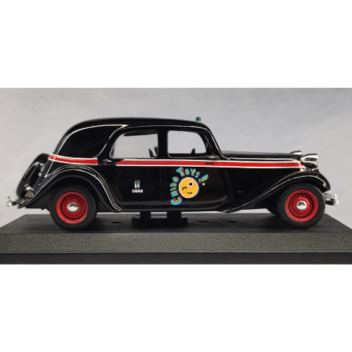 Citroën Traction 11 Taxi Madrid 1955 – Escala 1:43 - Chido Toys
