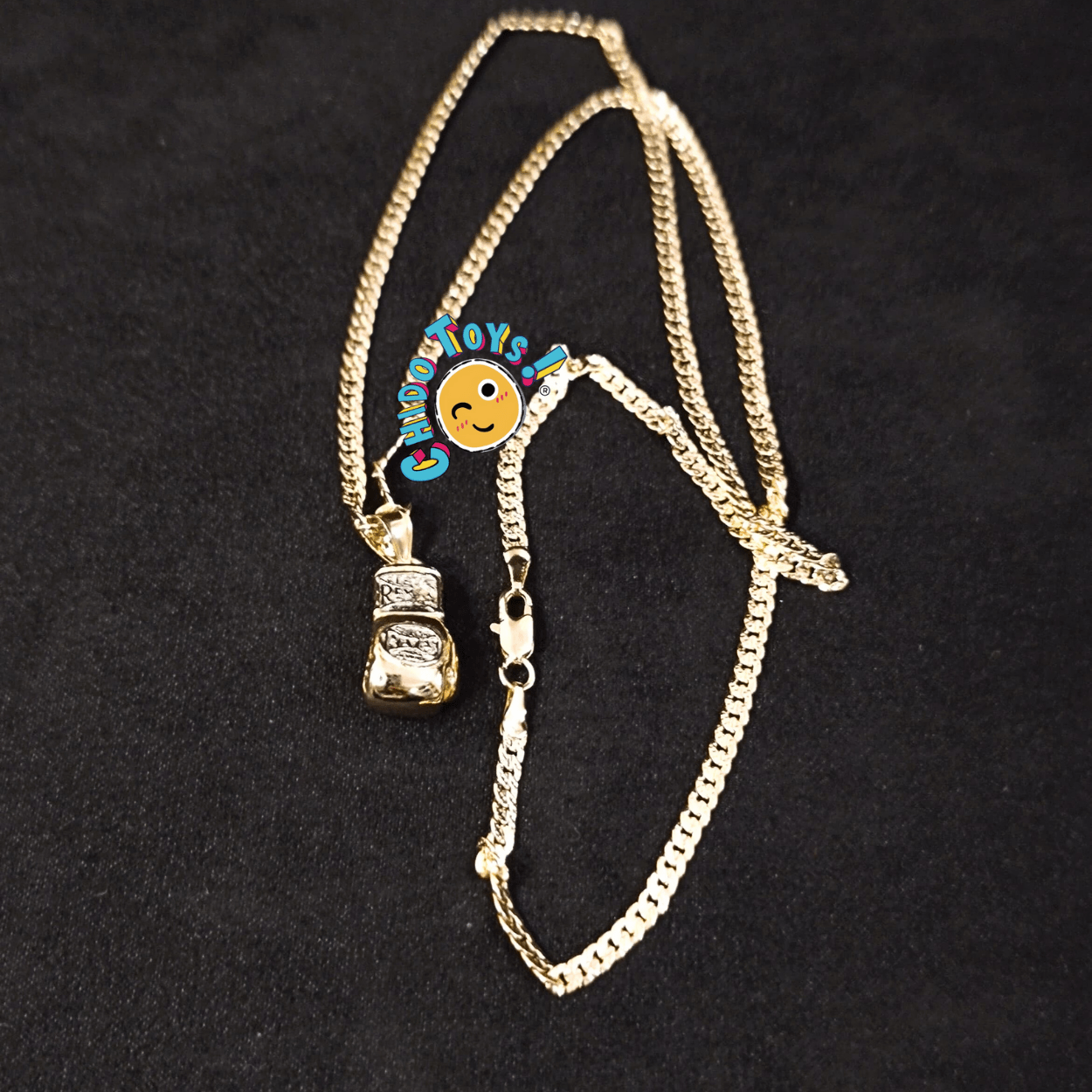 Dije de Guante de Box en Oro Laminado con Cadena de 29 cm - Chido Toys