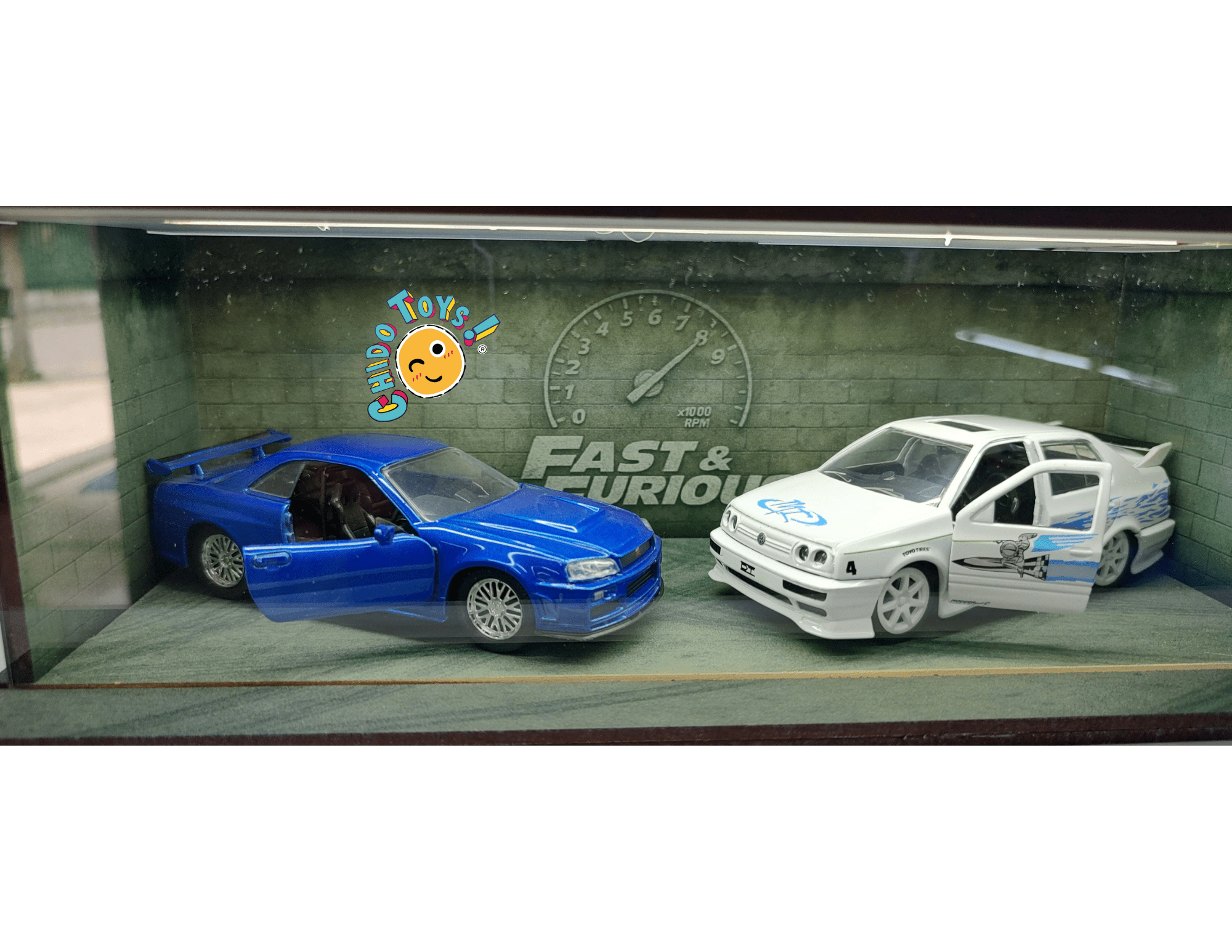 Diorama Furiosos con Iluminación LED y Puerta Acrílica – Ideal para Escalas 1:64 y 1:32, varios modelos - Chido Toys