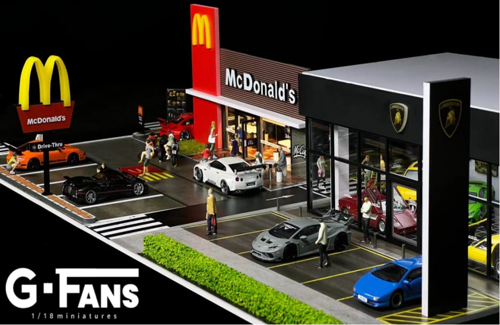 Diorama marca G - Fans modelo McDonald's - Agencia Lambo. - Chido Toys