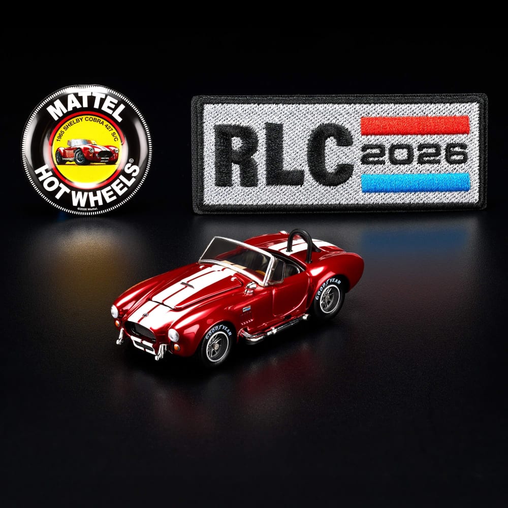 Hot Wheels RLC Shelby Cobra 427 S/C 1:64 rojo Spectraflame, Real Riders, cofre abatible, parche y botón 2026.