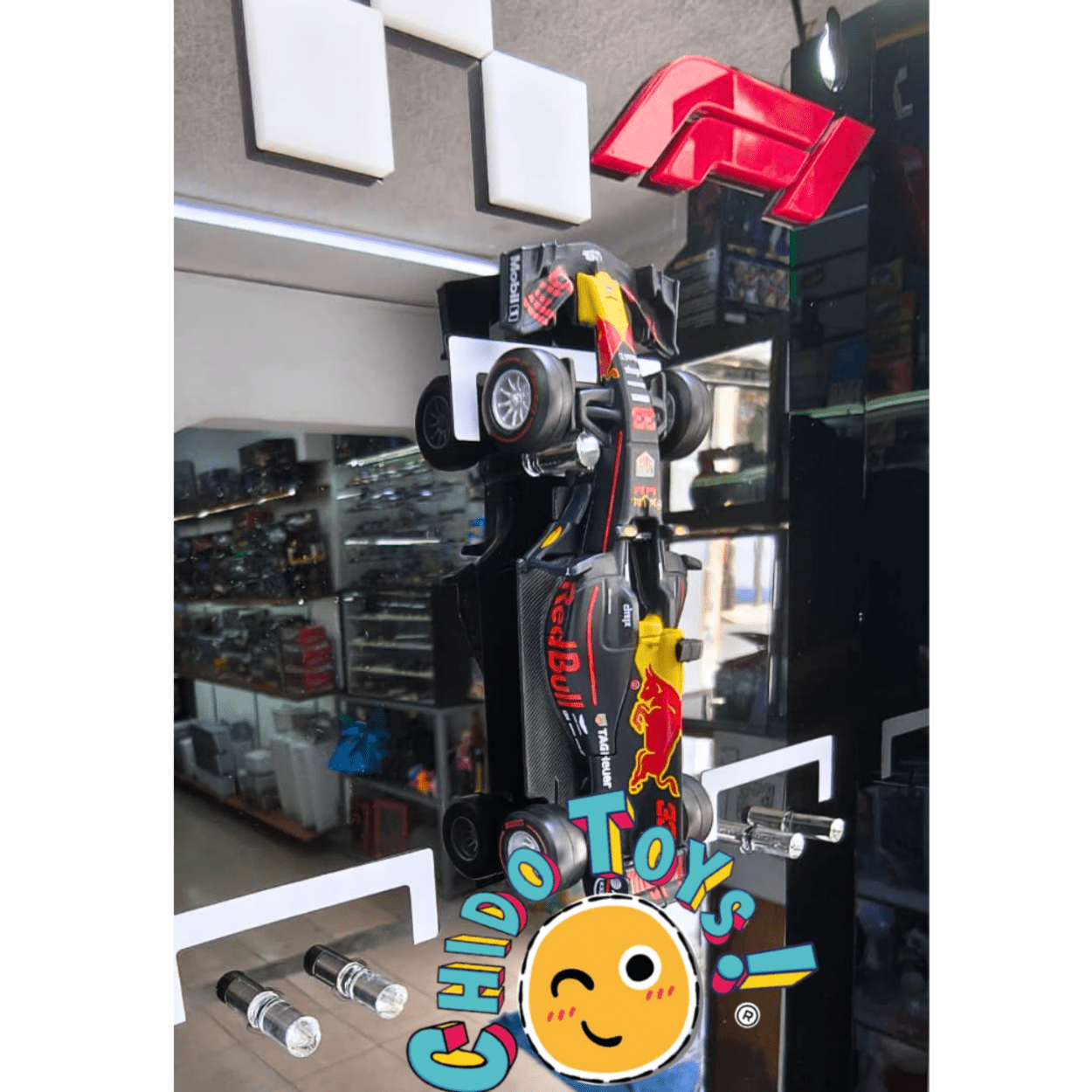 Exhibidor Acrílico para 12 Autos Fórmula 1 Escala 1/43 con Tapa Antipolvo - Chido Toys