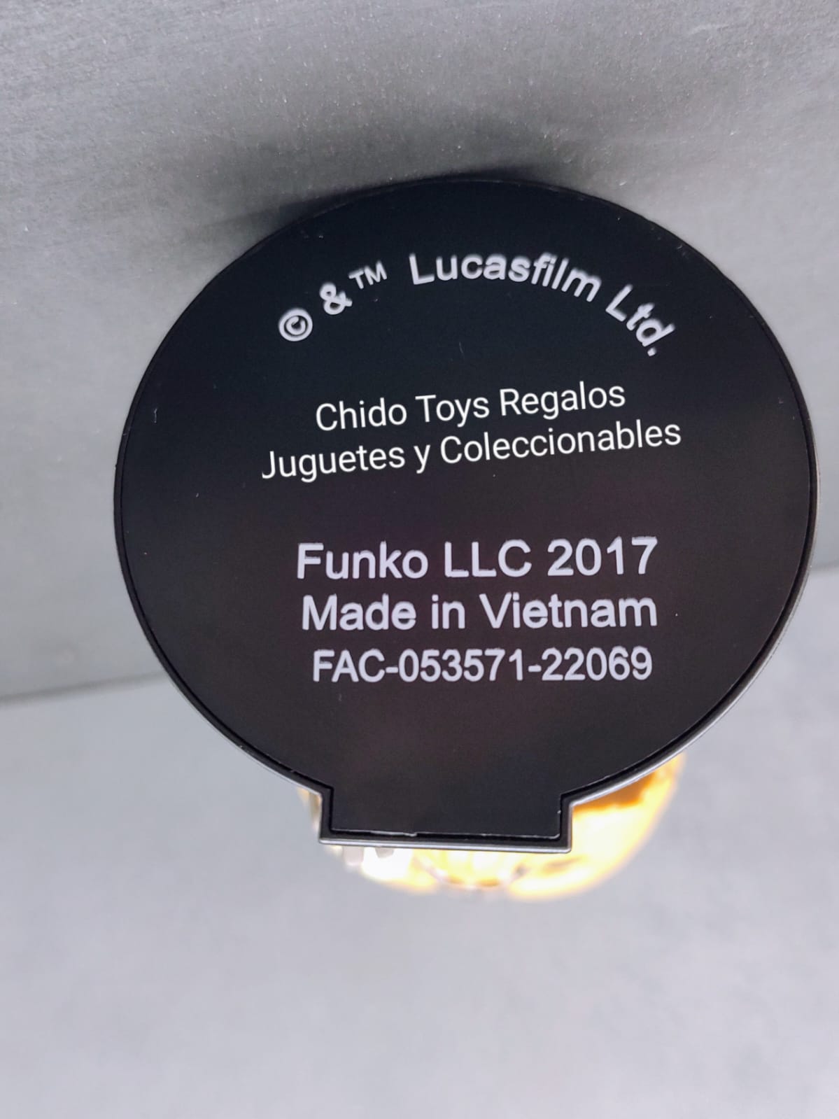 Figura de Vinyl, marca Funko, Modelo Chewbacca con Porg, edad 6+ - Chido Toys