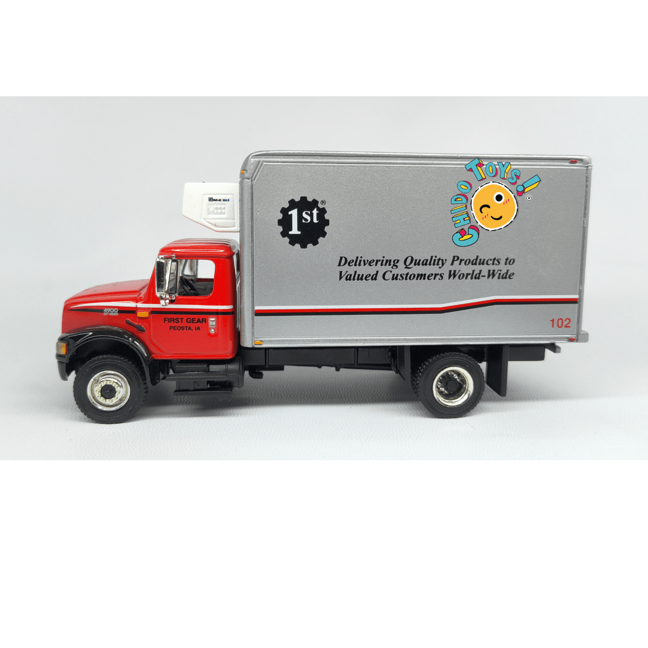 First Gear International 4900 Series Straight Truck 1:54 vintage 1997 refrigerado - Chido Toys