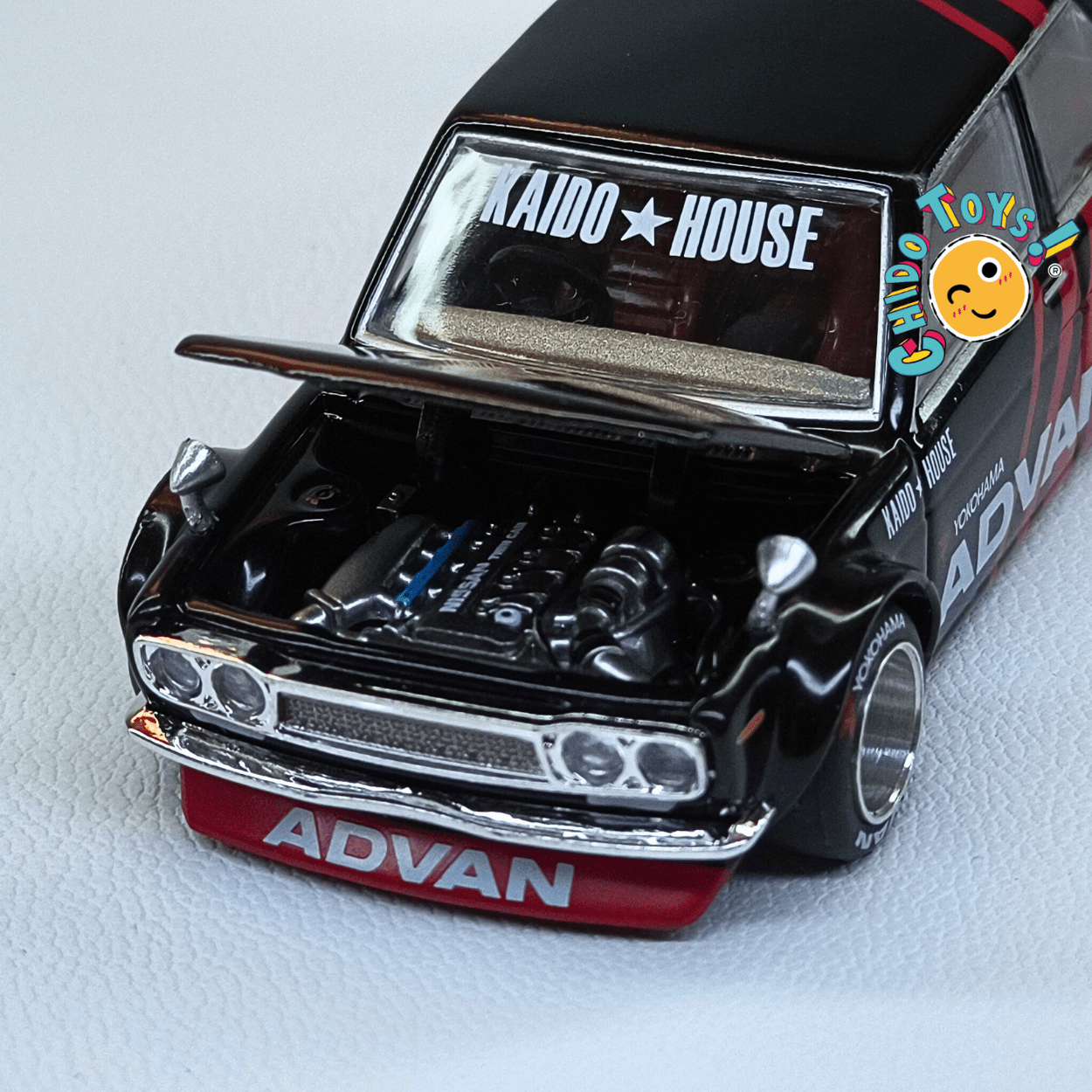 Kaido House 033, Datsun 510 Wagon Advan 1:64 cofre funcional - Chido Toys