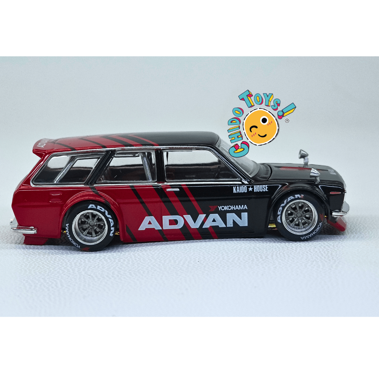 Kaido House 033, Datsun 510 Wagon Advan 1:64 cofre funcional - Chido Toys