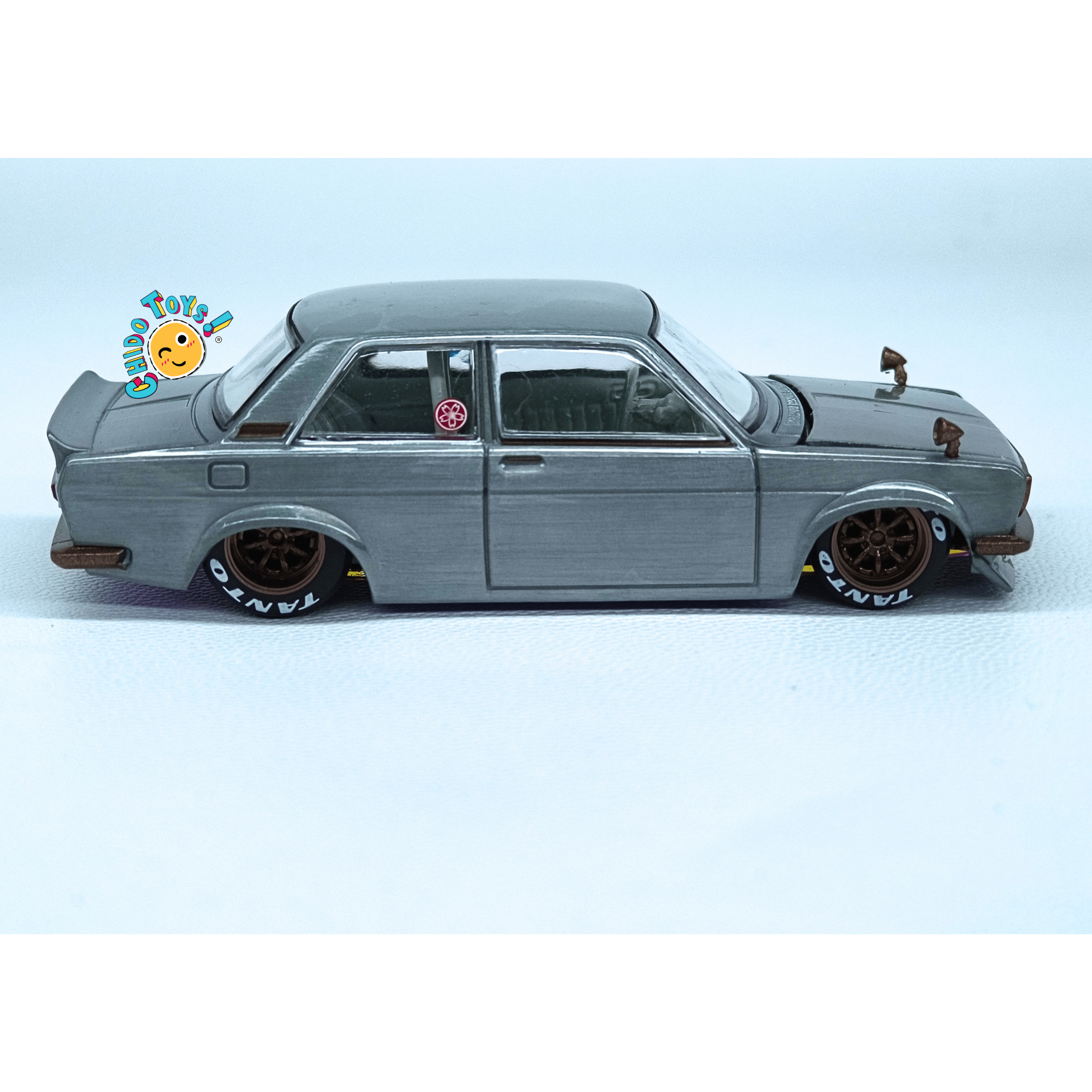 Kaido House Mini GT 041, Datsun 510 Street Daniel Wu CHASE 1:64 - Chido Toys