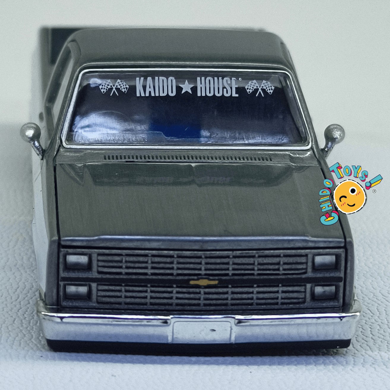 Kaido House × Mini GT – Chevrolet Silverado Dually Grey/Black - Chido Toys