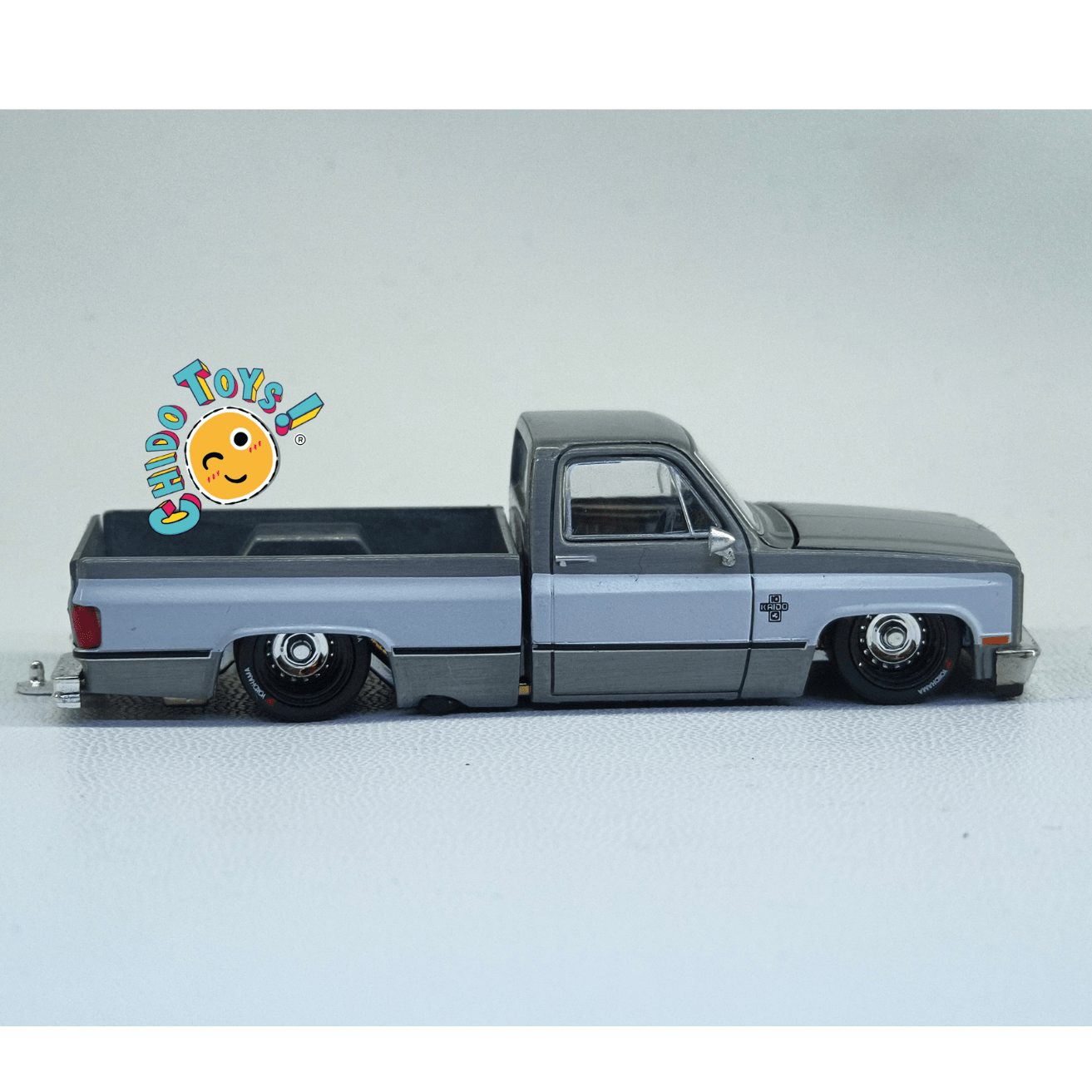 Kaido House × Mini GT – Chevrolet Silverado Dually Grey/Black - Chido Toys