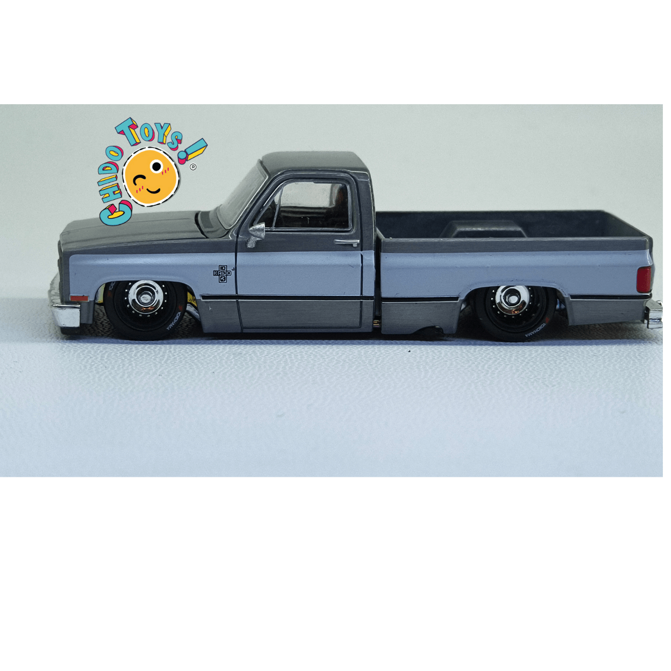 Kaido House × Mini GT – Chevrolet Silverado Dually Grey/Black - Chido Toys