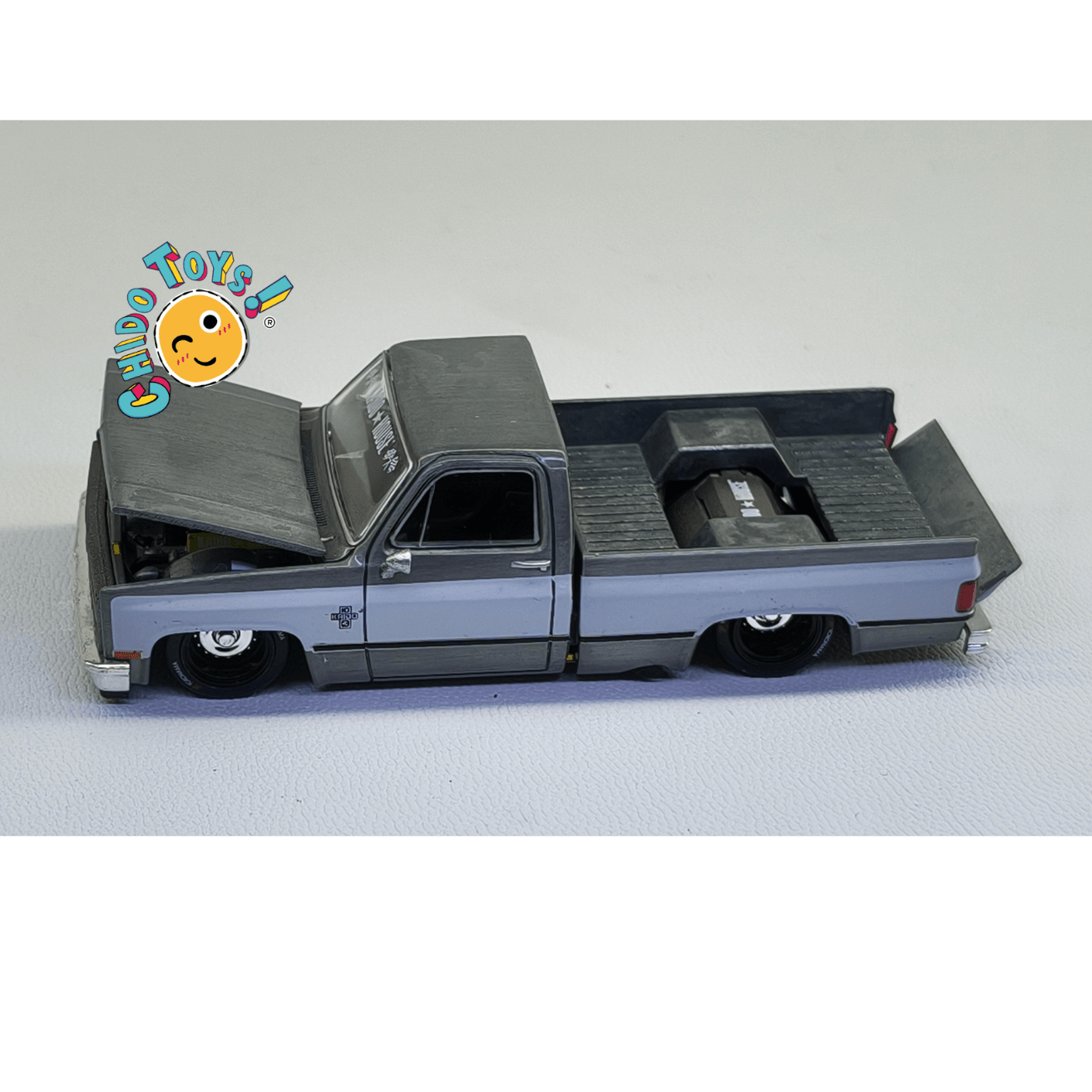 Kaido House × Mini GT – Chevrolet Silverado Dually Grey/Black - Chido Toys