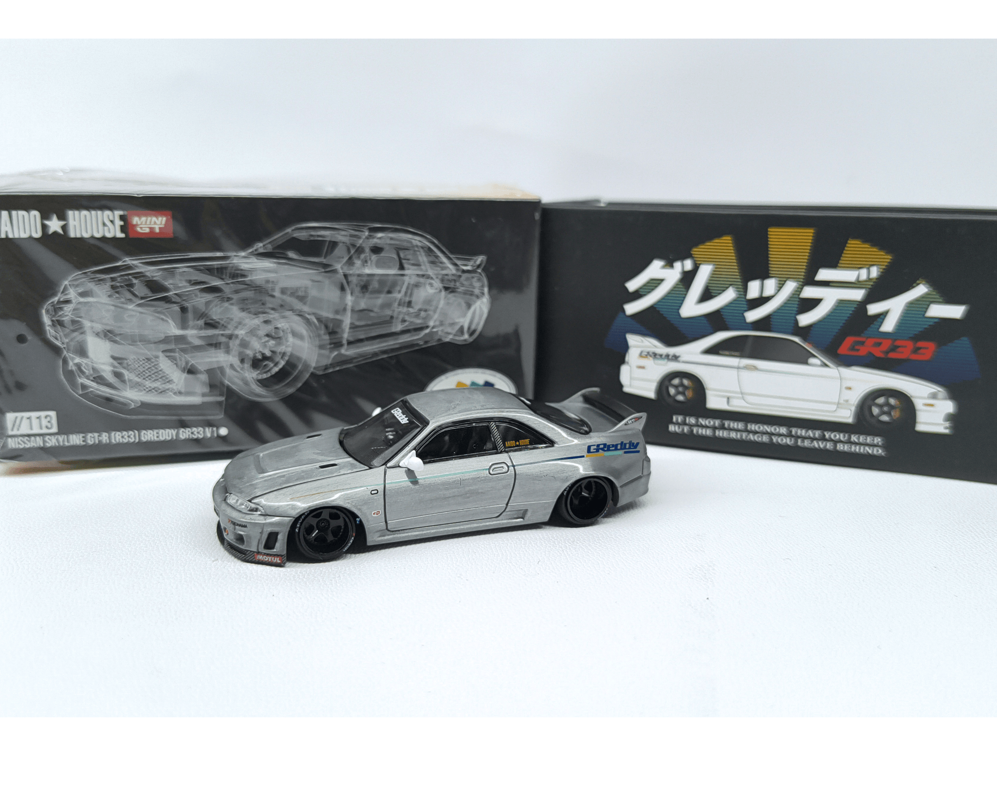 ミニカー KAIDO HOUSE LTD EDN NISSAN GT-R R33 1/64スケール MINI GT × KAIDO☆HOUSE「日産スカイライン GT-R R33