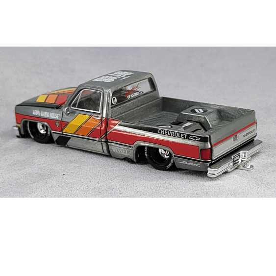 Kaido House x Mini GT 099 Silverado V2 CHASE - Chido Toys