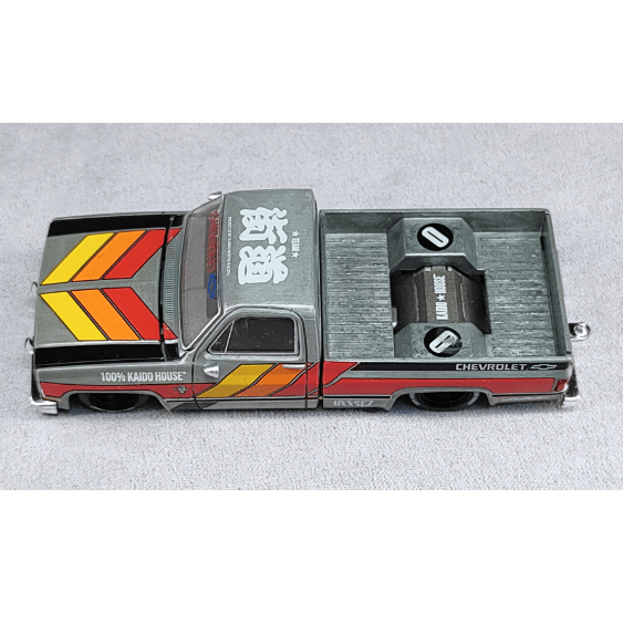 Kaido House x Mini GT 099 Silverado V2 CHASE - Chido Toys