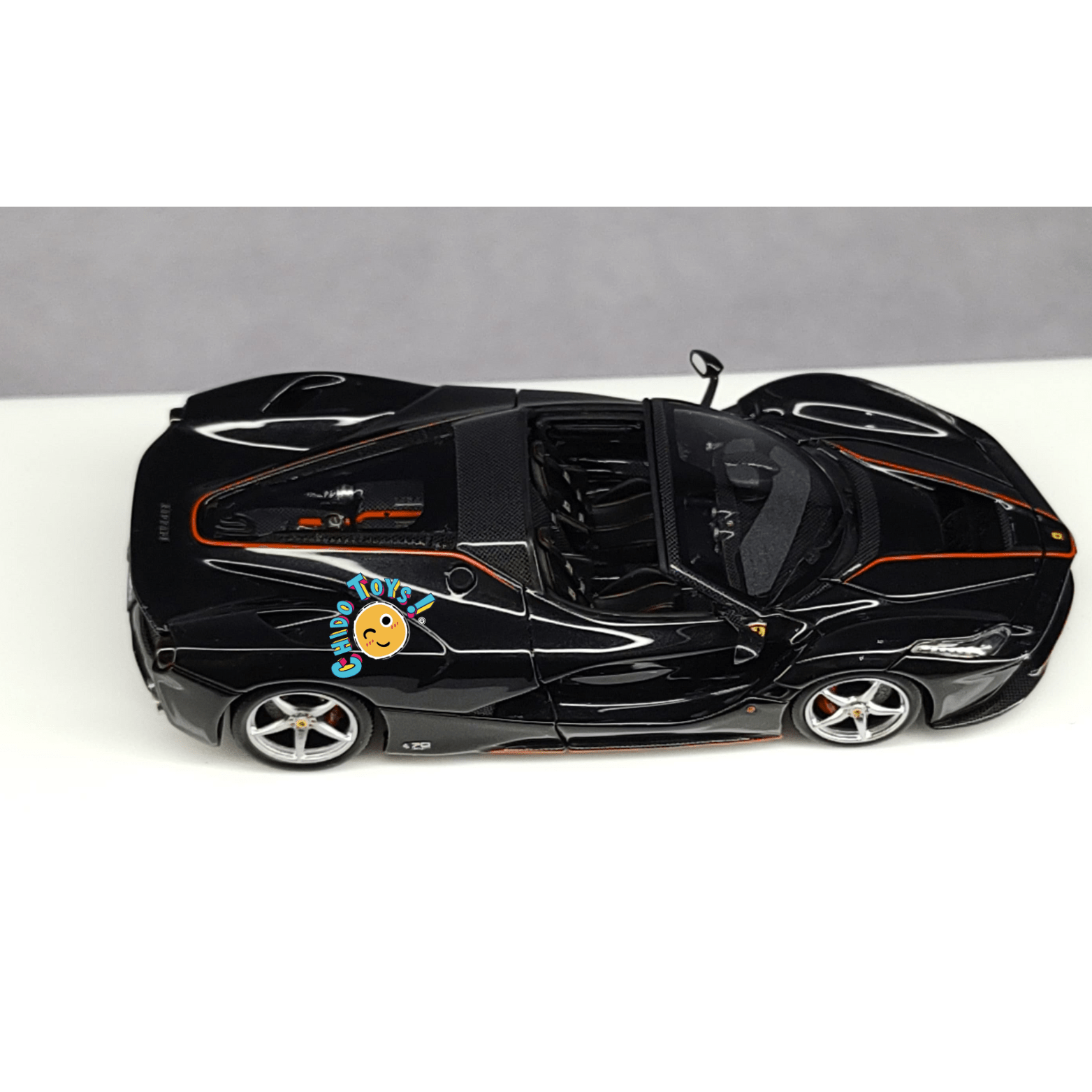 LaFerrari Escala 1/64 – TOC x FuelMe - Chido Toys