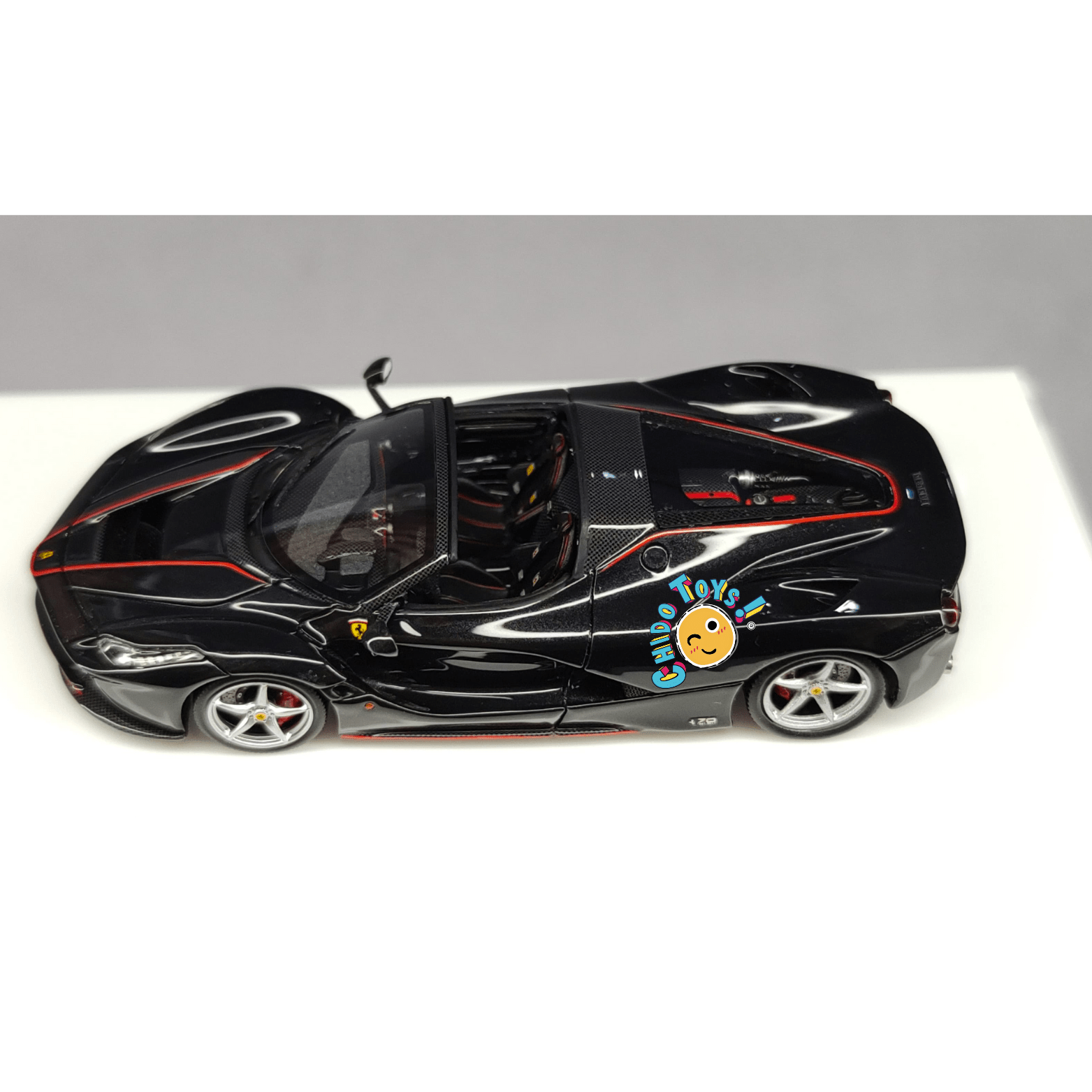 LaFerrari Escala 1/64 – TOC x FuelMe - Chido Toys