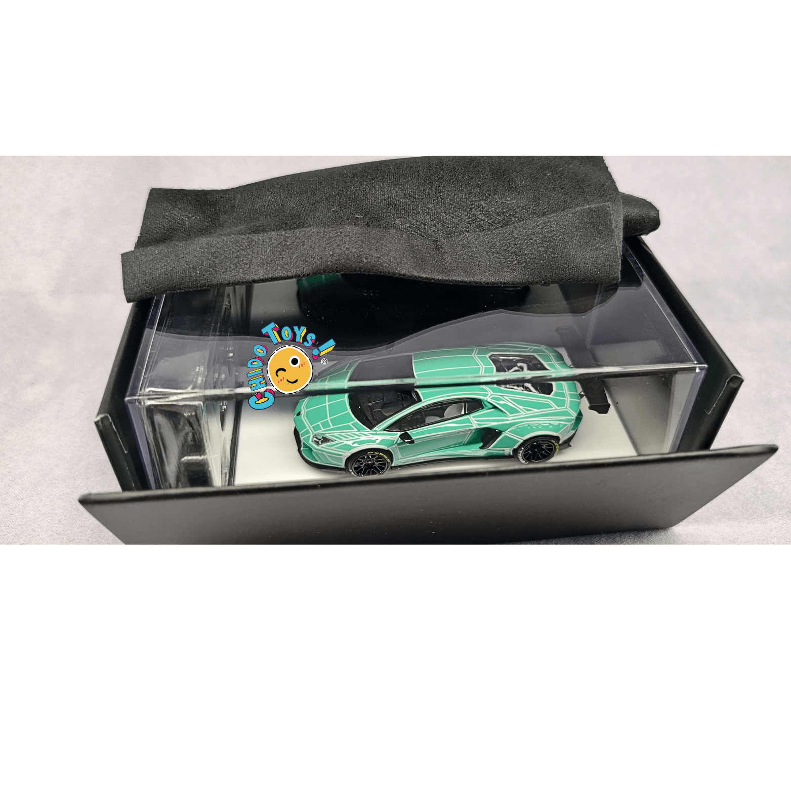Lamborghini 1:64 King Model – Die - Cast con Rines Intercambiables, Llantas de Goma y Paño de Limpieza - Chido Toys