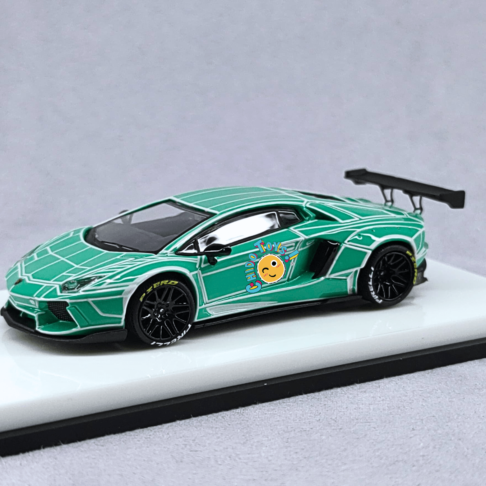 Lamborghini 1:64 King Model – Die - Cast con Rines Intercambiables, Llantas de Goma y Paño de Limpieza - Chido Toys
