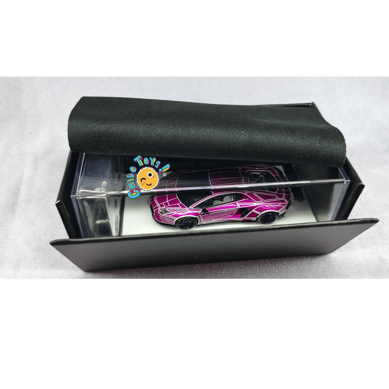 Lamborghini 1:64 King Model – Die - Cast con Rines Intercambiables, Llantas de Goma y Paño de Limpieza - Chido Toys