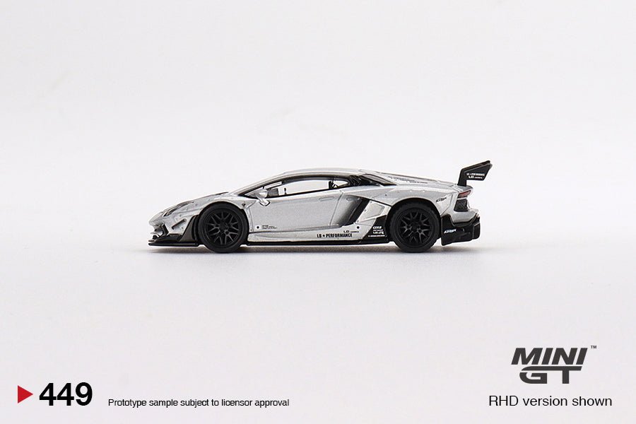Lamborghini Aventador Matt Silver 1:64 – Edición Limitada de 4,800 Piezas (Mini GT) - Chido Toys