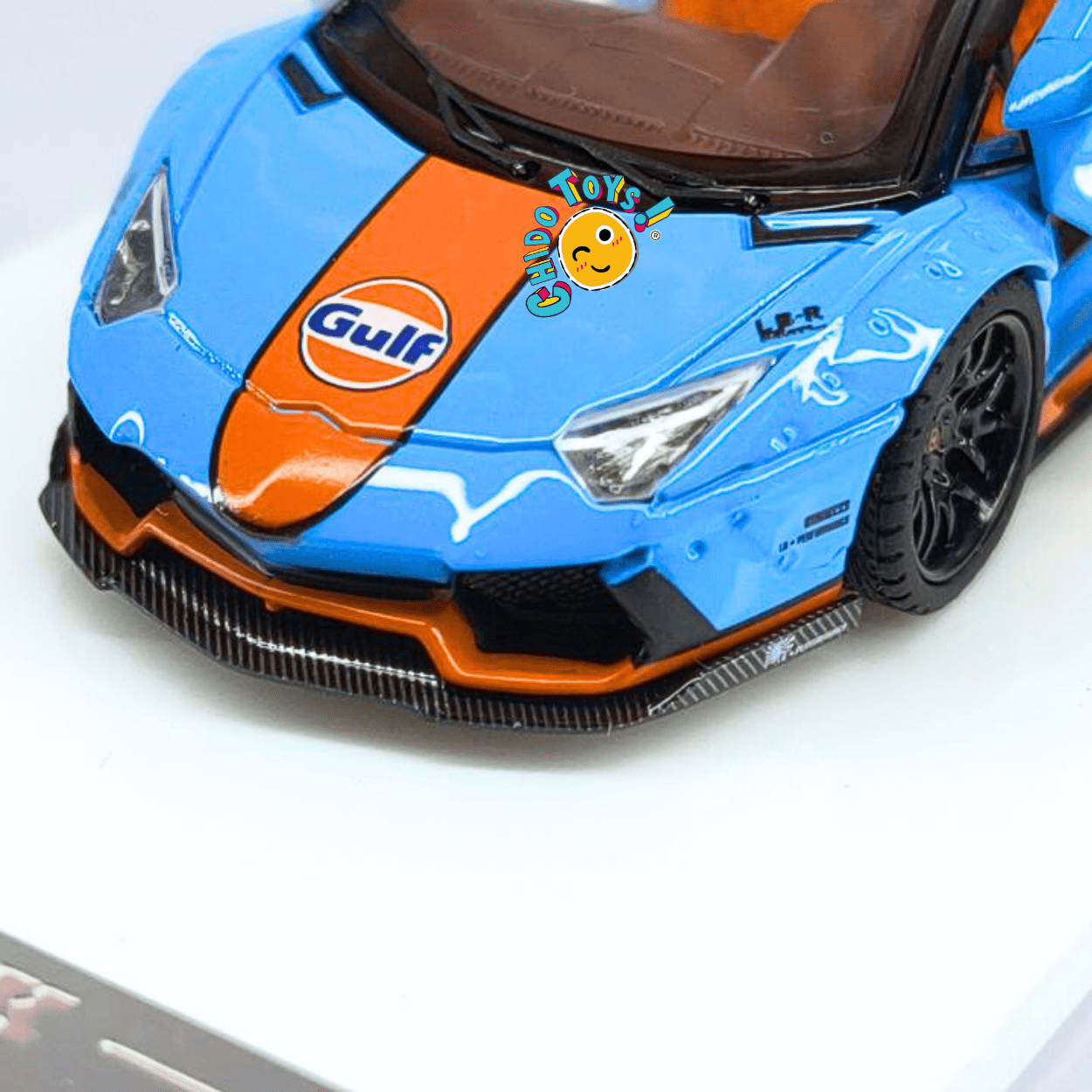 Lamborghini Aventador Roadster LP - 7004 - Chido Toys