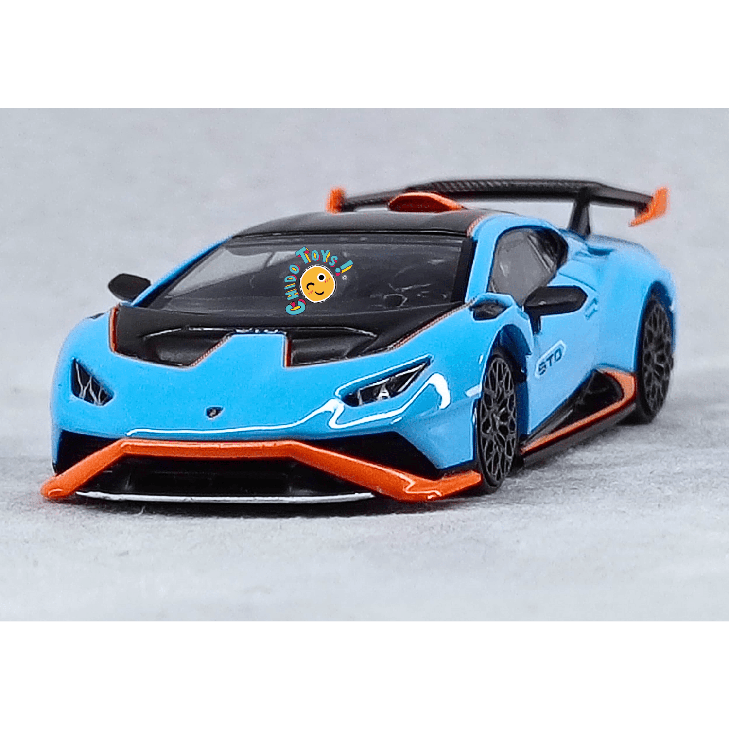Lamborghini Huracán STO 1:64 de PopRace – Metal, Llantas de Goma y Capó Desmontable - Chido Toys