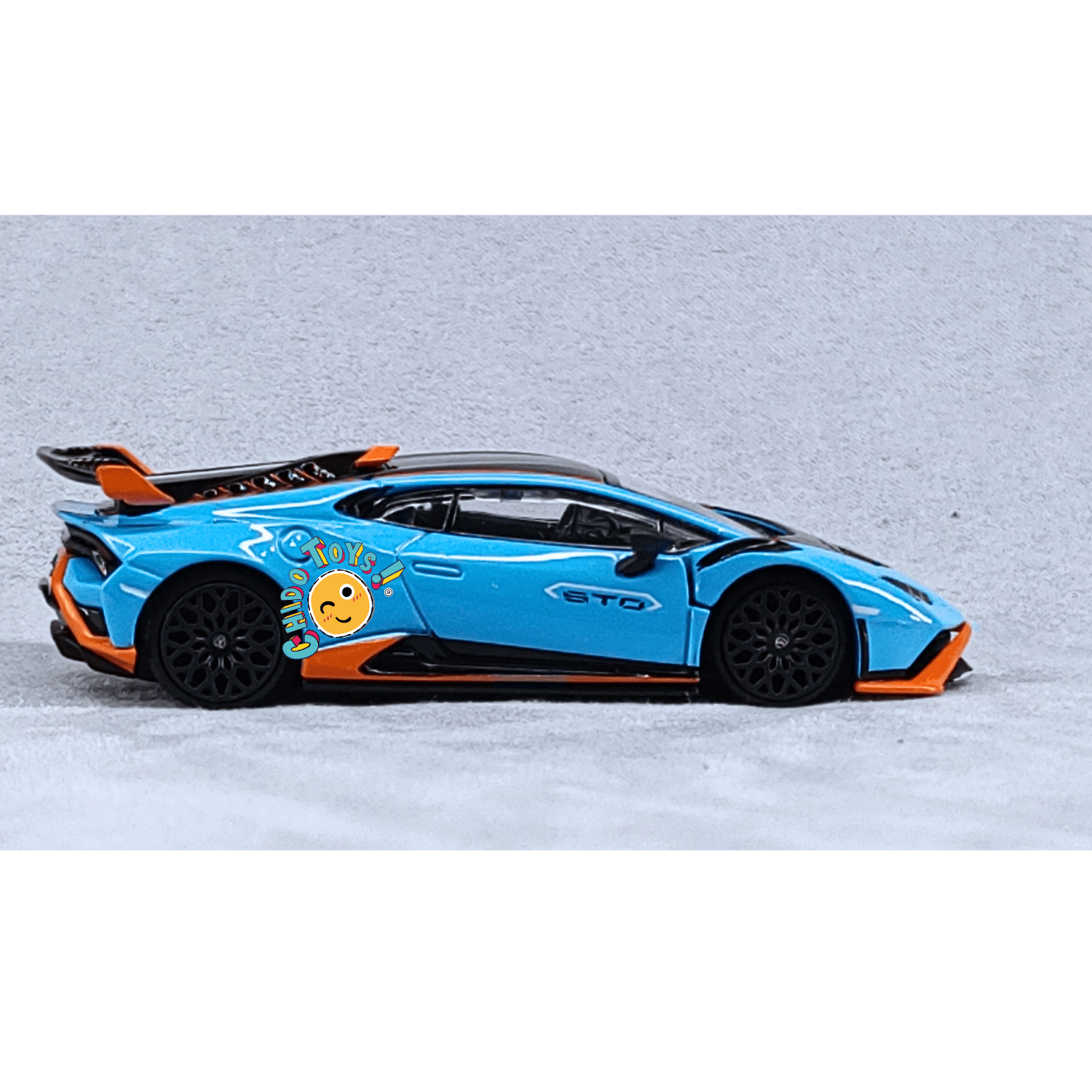 Lamborghini Huracán STO 1:64 de PopRace – Metal, Llantas de Goma y Capó Desmontable - Chido Toys