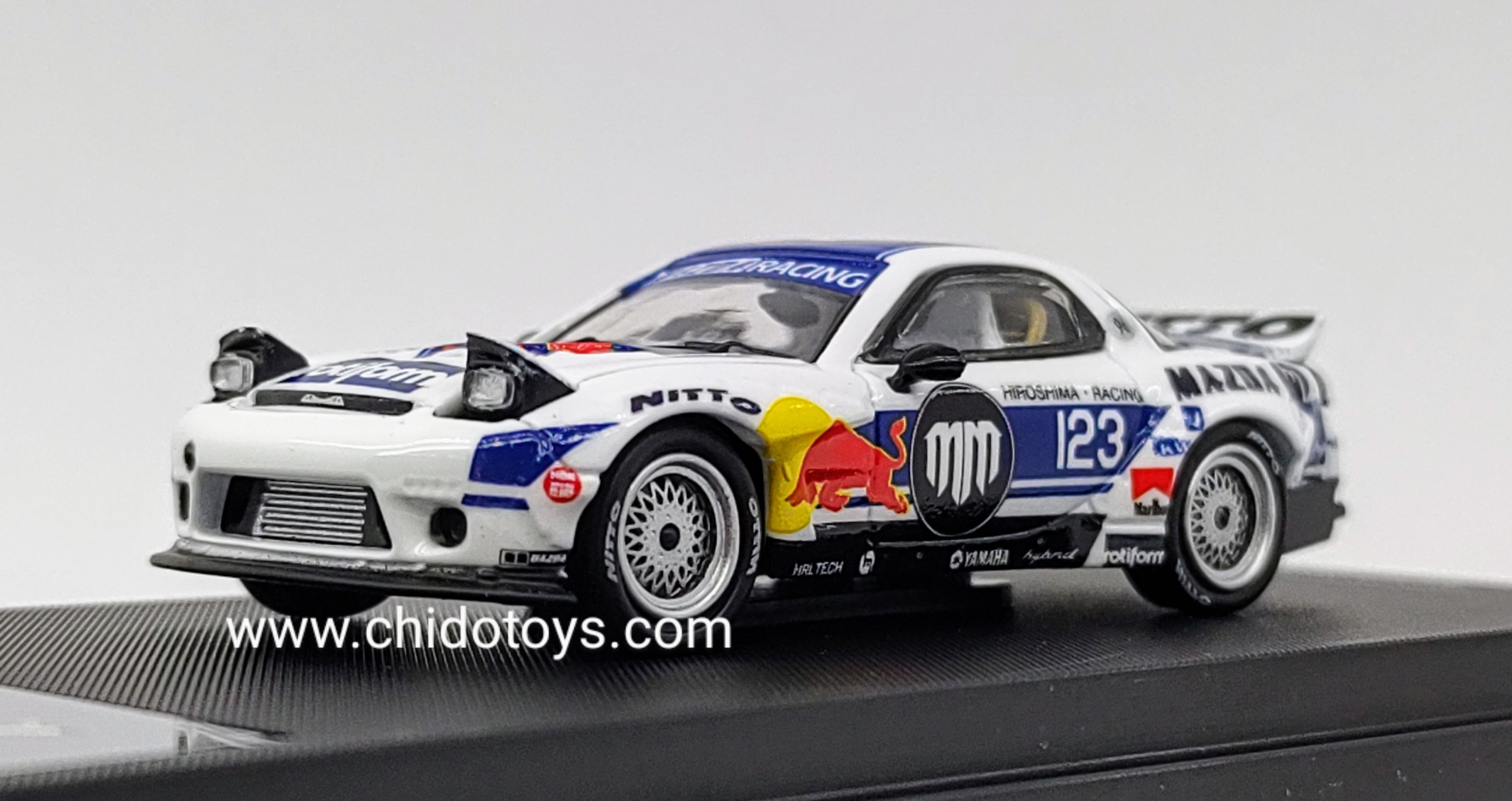 Mazda RX - 7 RB 1:64 Time Micro – Cuerpo de Metal, Llantas de Goma y Capelo Acrílico - Chido Toys