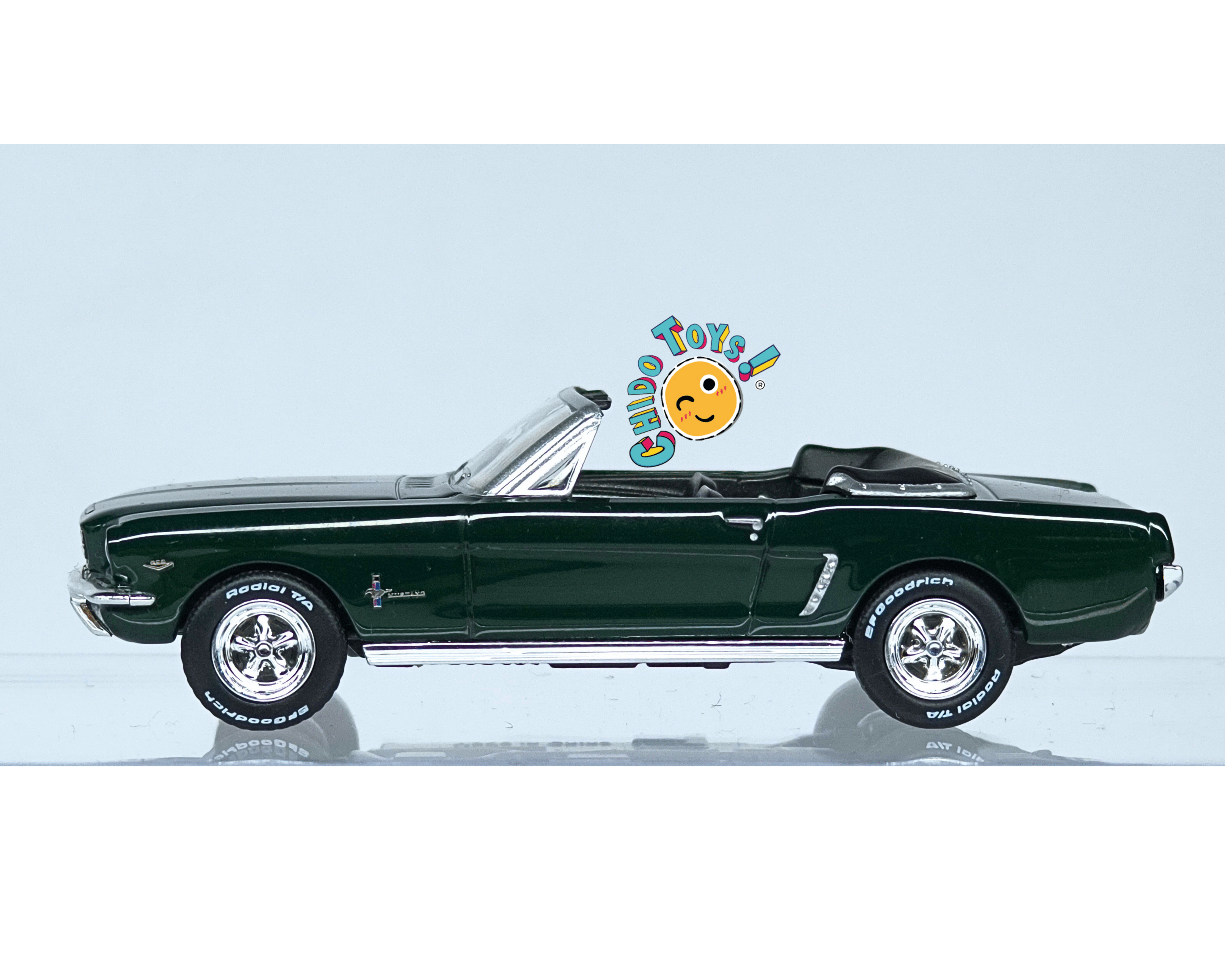 Mini GT Ford Mustang Convertible 1965 Verde Oscuro Primera Edición - Chido Toys