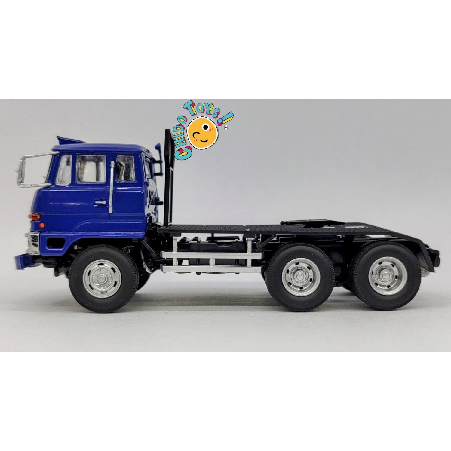 Mitsubishi Fuso FV Tráiler Transporter Nodriza Marca DD Models - Chido Toys