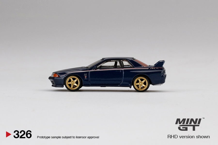 Nissan Skyline GT - R Nismo S - Tune Azul Oscuro – Mini GT 1:64 - Chido Toys