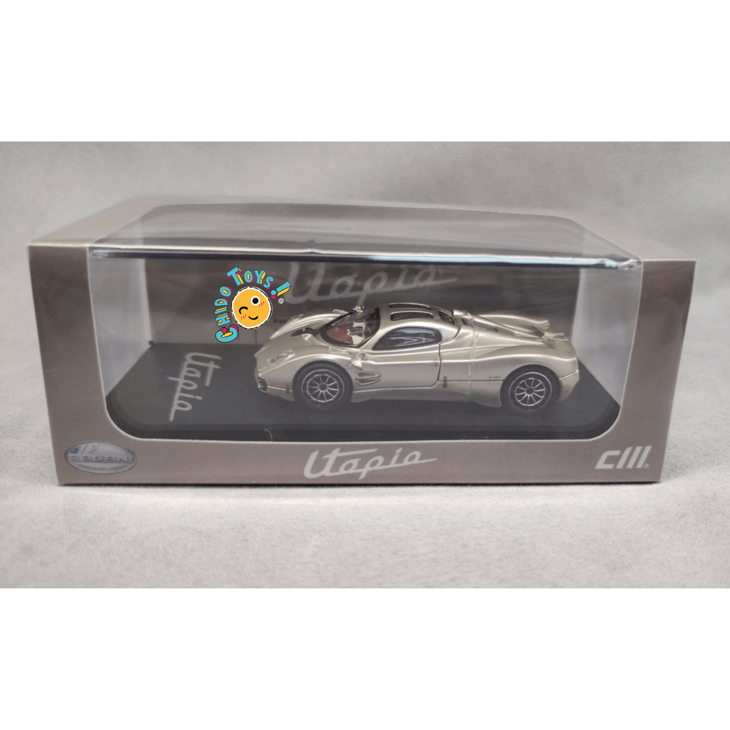 Pagani Utopia Champagne Golden – CM Models 1:64 - Chido Toys