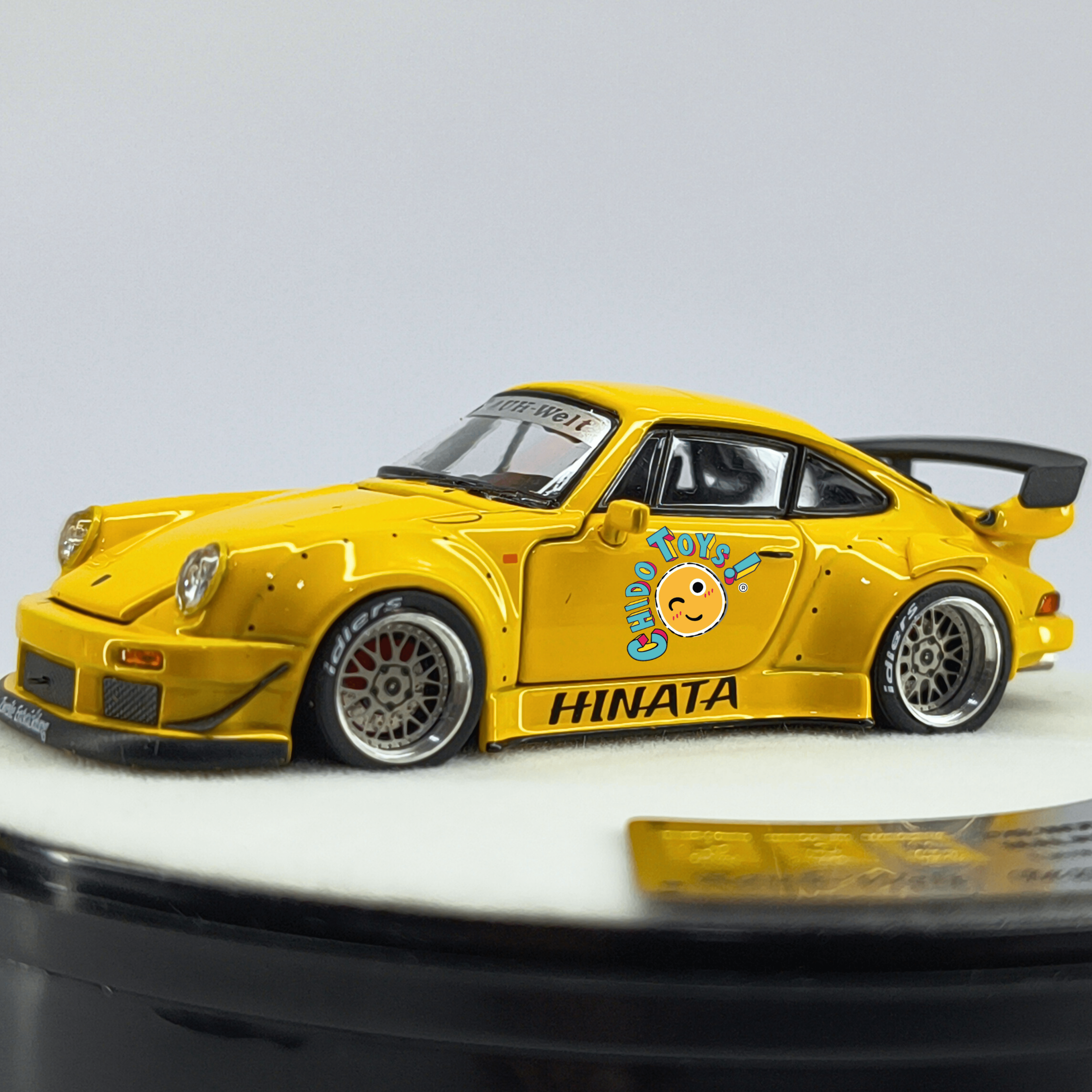 PGM Porsche RWB 993 Hinata TMCS 2025 1:64 edición limitada - Chido Toys