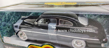 Cargar imagen en el visor de la galería, Auto a escala marca ERTL &quot;American Muscle&quot; Modelo Mercury Coupe 1949
