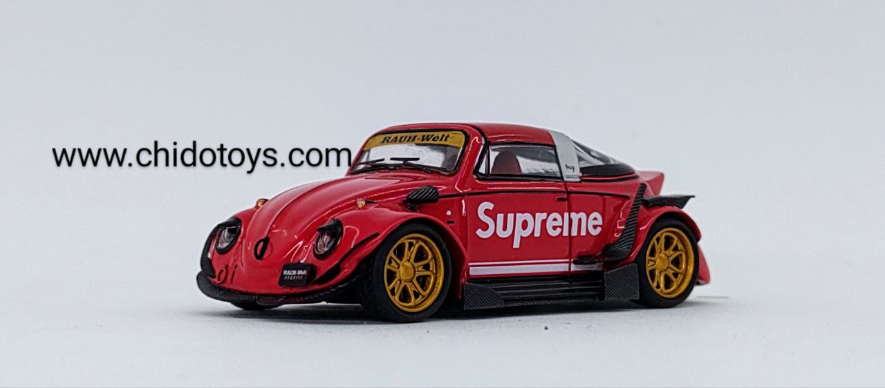 BSC RWB Beetle Supreme 1:64 rojo con rines dorados, llantas de goma, kit widebody y capelo, edición limitada a 499 piezas.