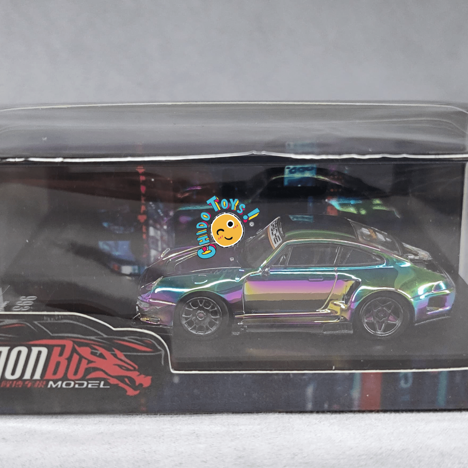 🏁 Porsche 993 RWB Chrome Ductail – DCM 1:64 - Chido Toys