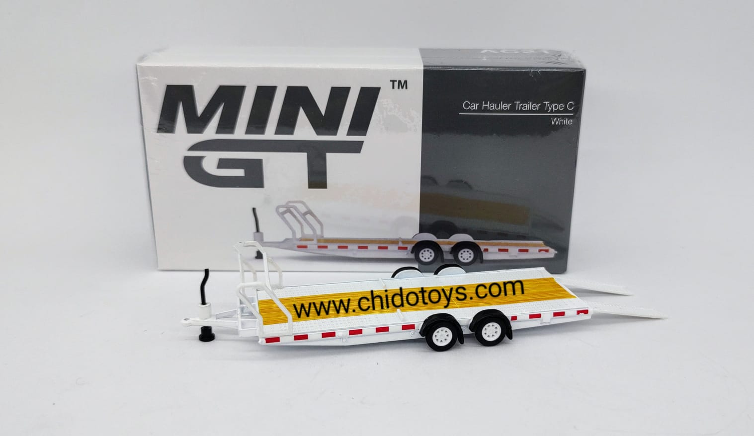 Remolque a escala marca Mini GT, Modelo Hauler Tupo C, color Blanco - Chido Toys