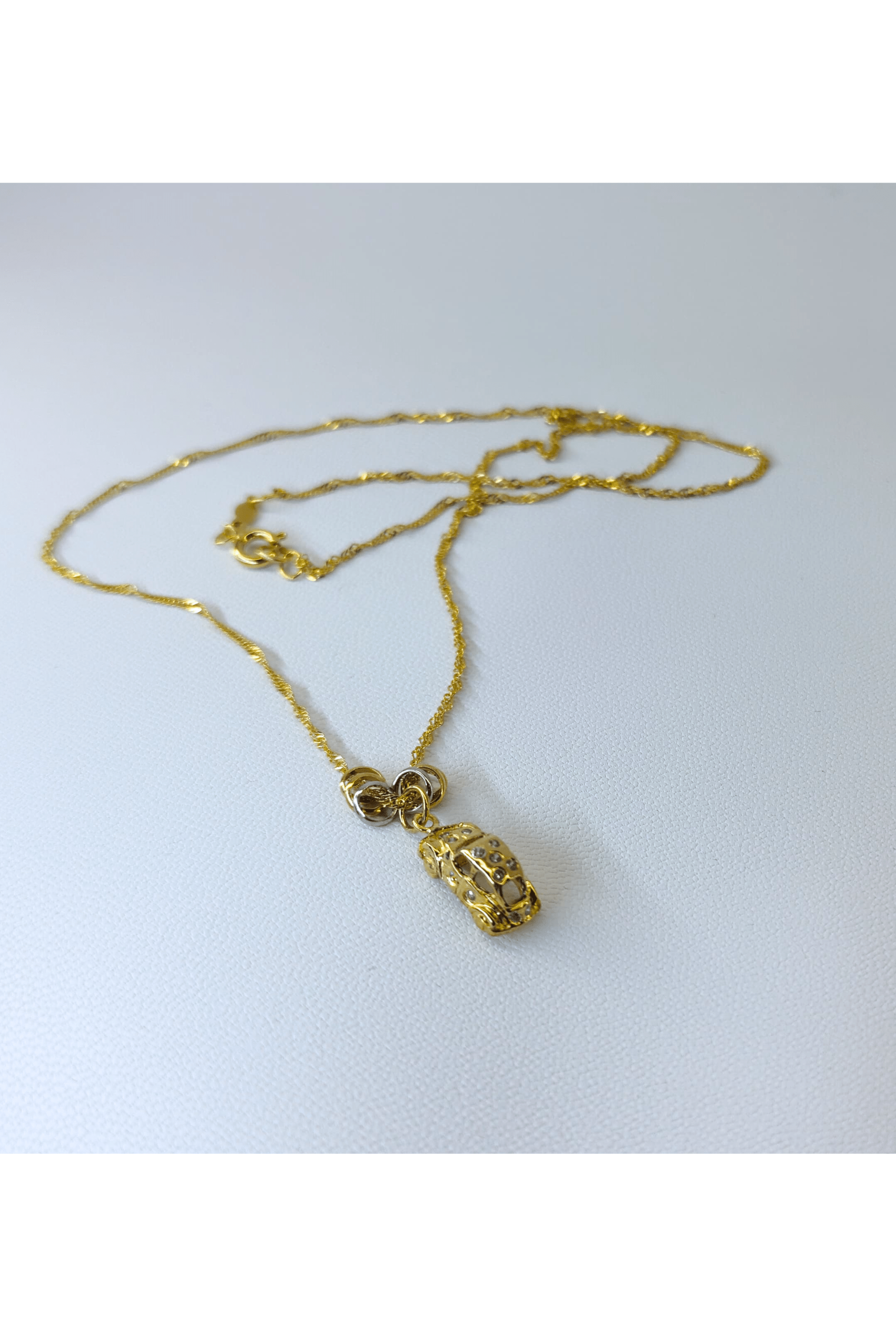 Semanario "Bochito" en oro laminado con cadena – Regalo especial para amantes de los Bochos - Chido Toys