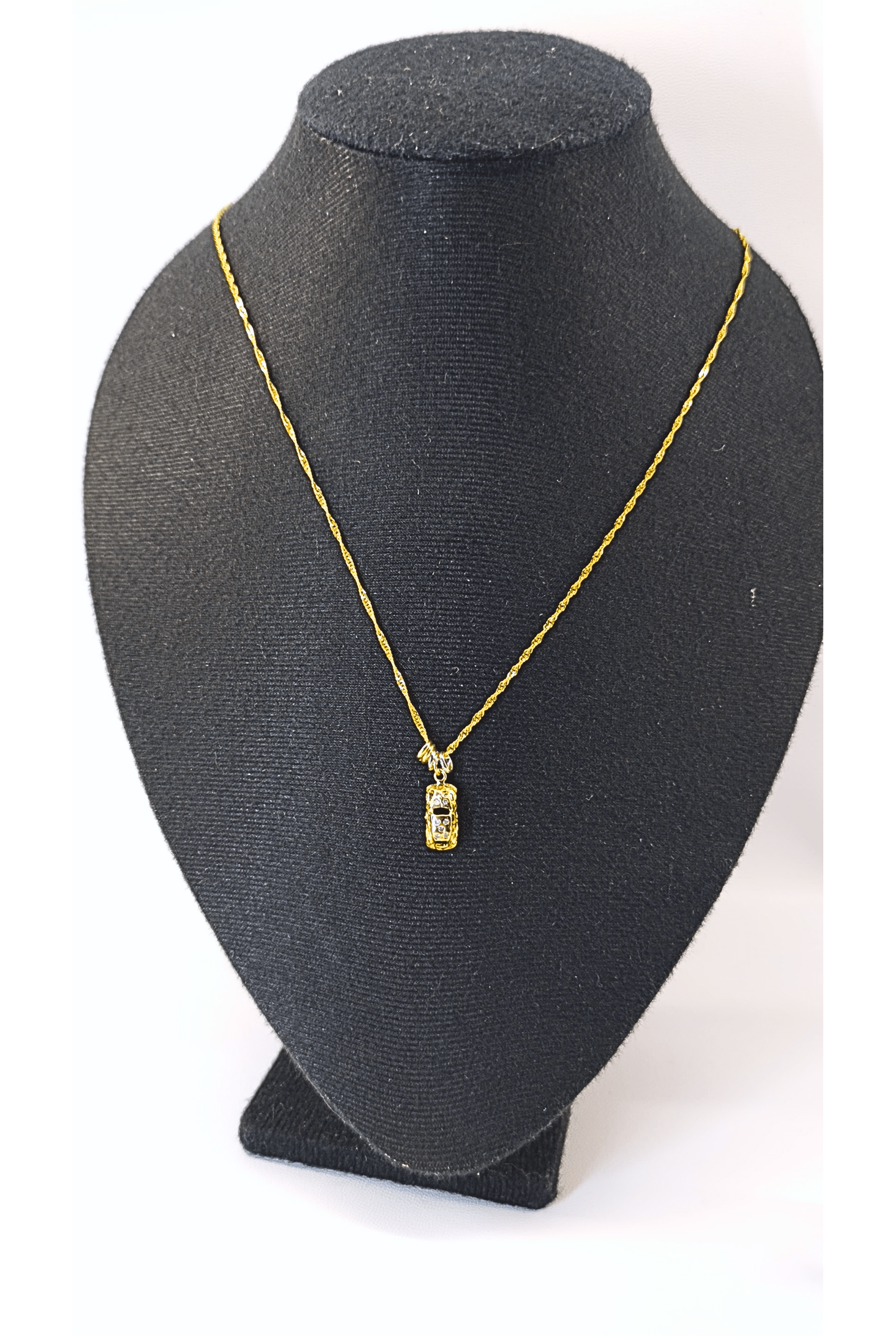 Semanario "Bochito" en oro laminado con cadena – Regalo especial para amantes de los Bochos - Chido Toys