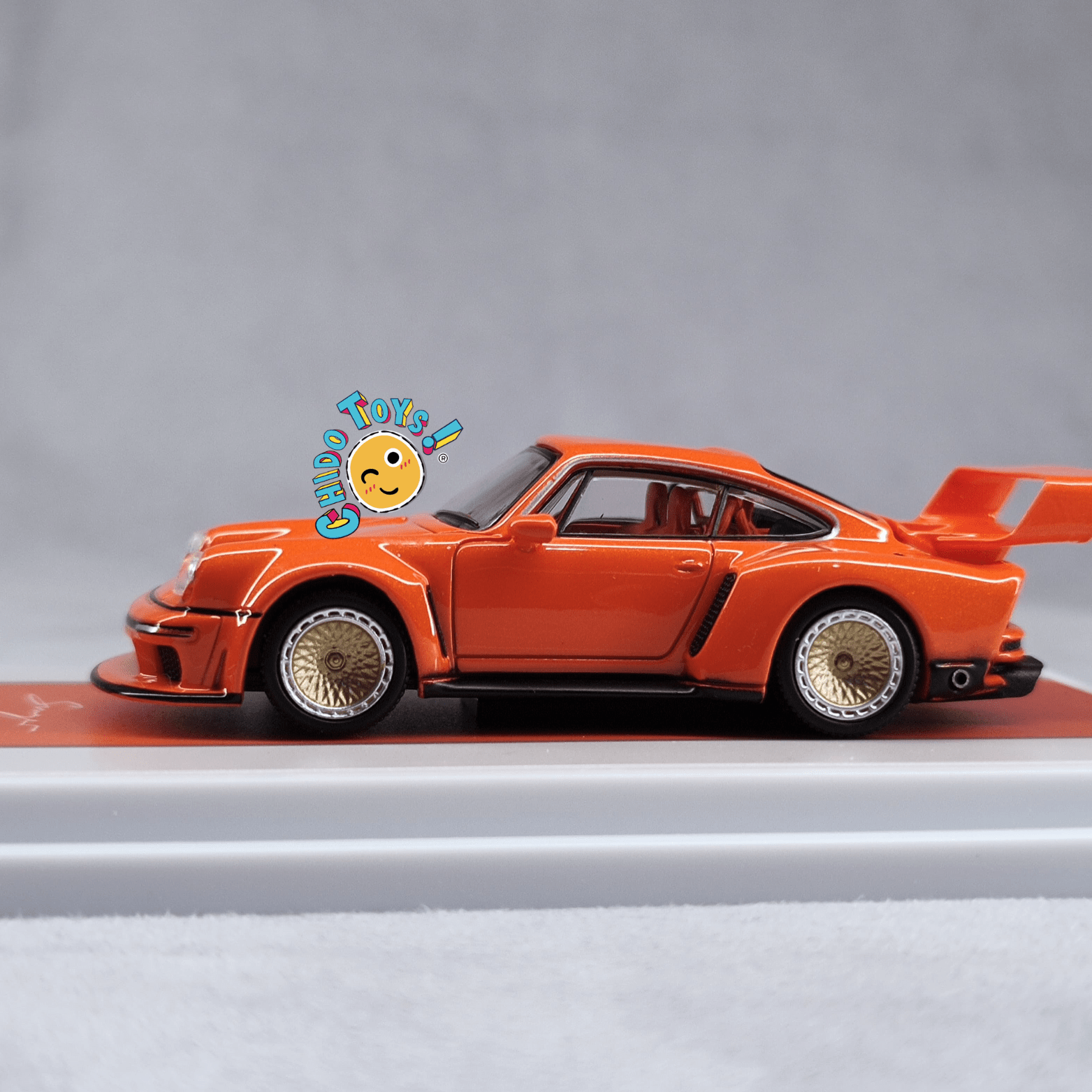 Singer DLS Turbo Naranja – Escala 1:64 Find Classic Ally (Edición Limitada) - Chido Toys