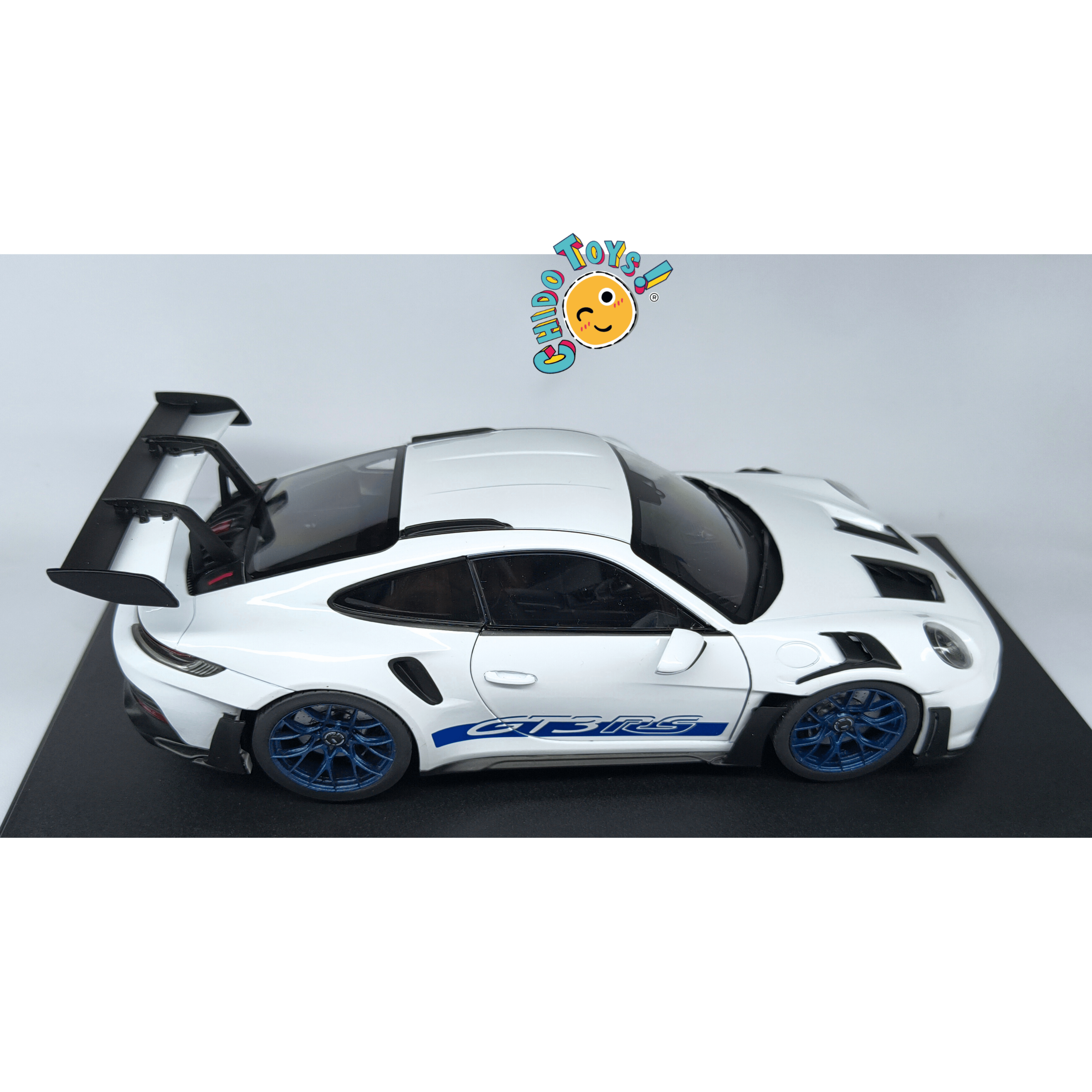 Solido Porsche 911 GT3 RS 1:18 blanco con dirección funcional - Chido Toys
