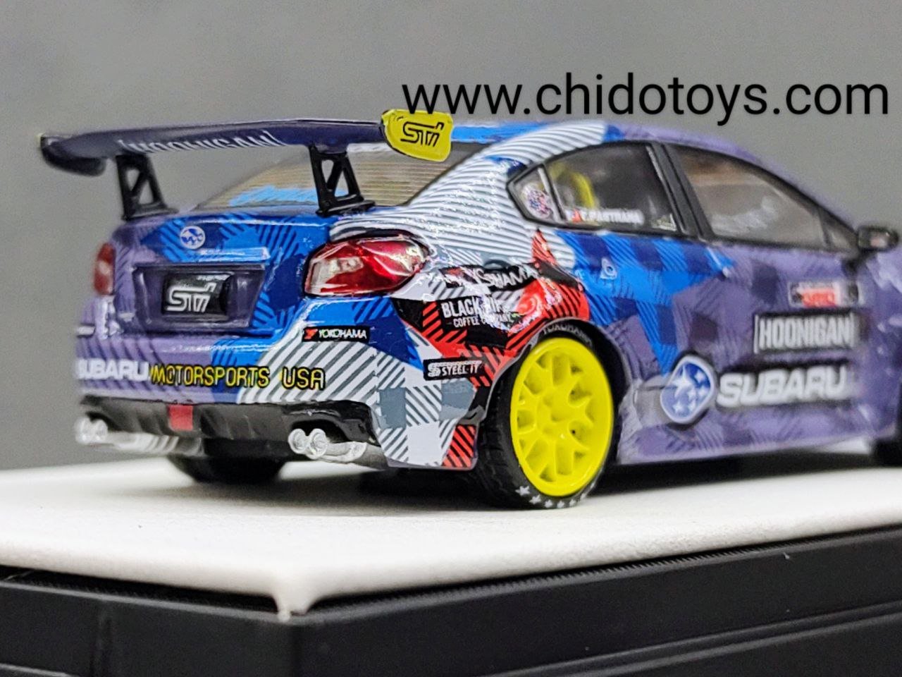 TPC Subaru WRX STI Travis Pastrana 1:64 edición limitada - Chido Toys