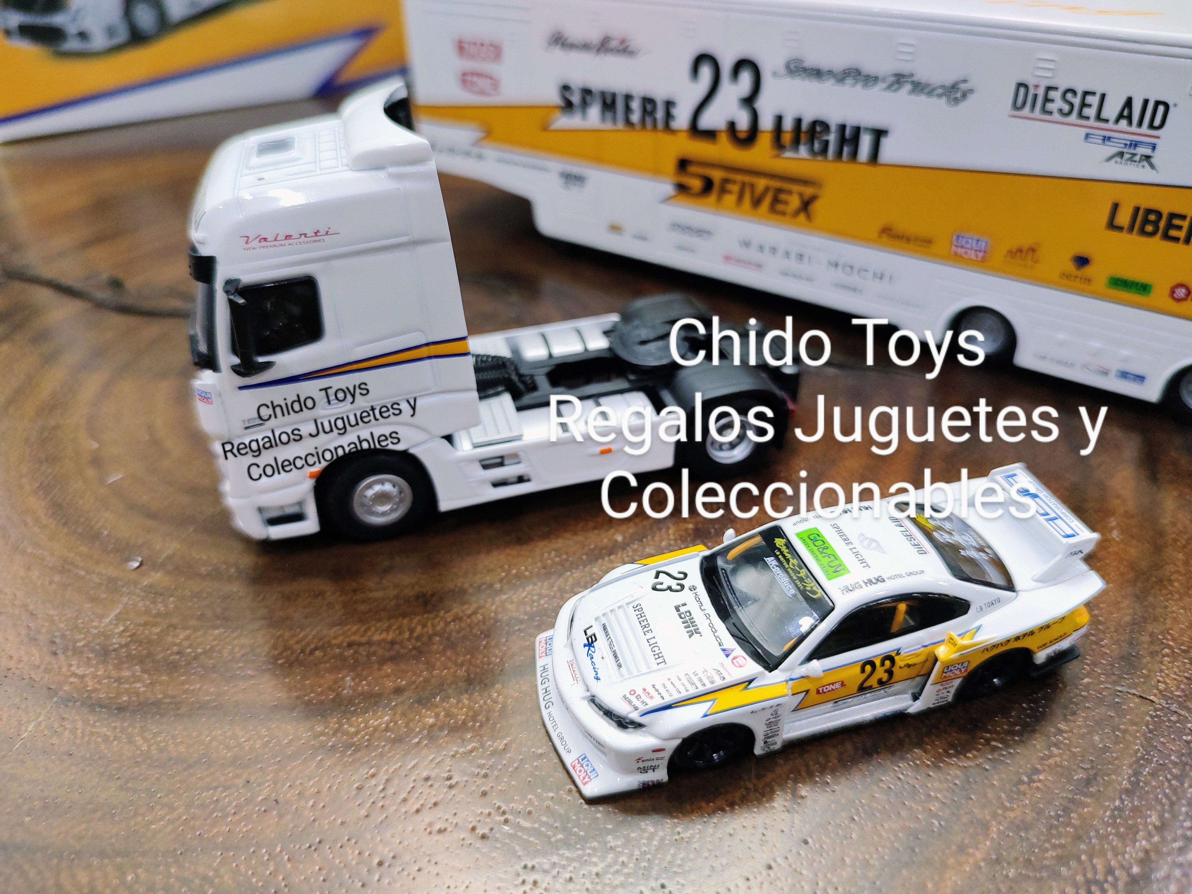 Trailer a escala marca MINI GT LB Racing Transporte Mercedes Benz Actros Con Nissan S15 Silvia - Chido Toys