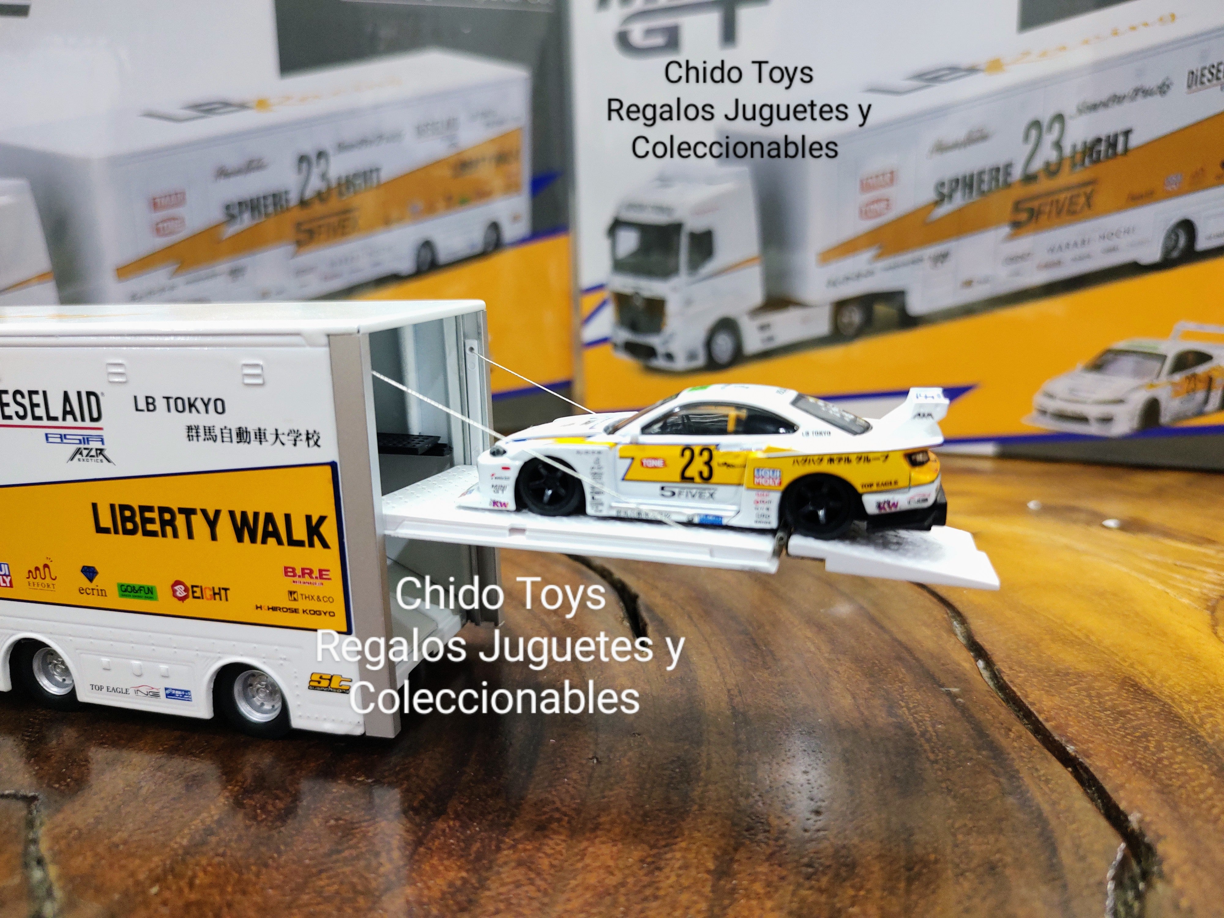 Trailer a escala marca MINI GT LB Racing Transporte Mercedes Benz Actros Con Nissan S15 Silvia - Chido Toys