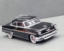 Cargar imagen en el visor de la galería, Auto a escala Mini GT, Modelo Lincoln Capri 1954 Black
