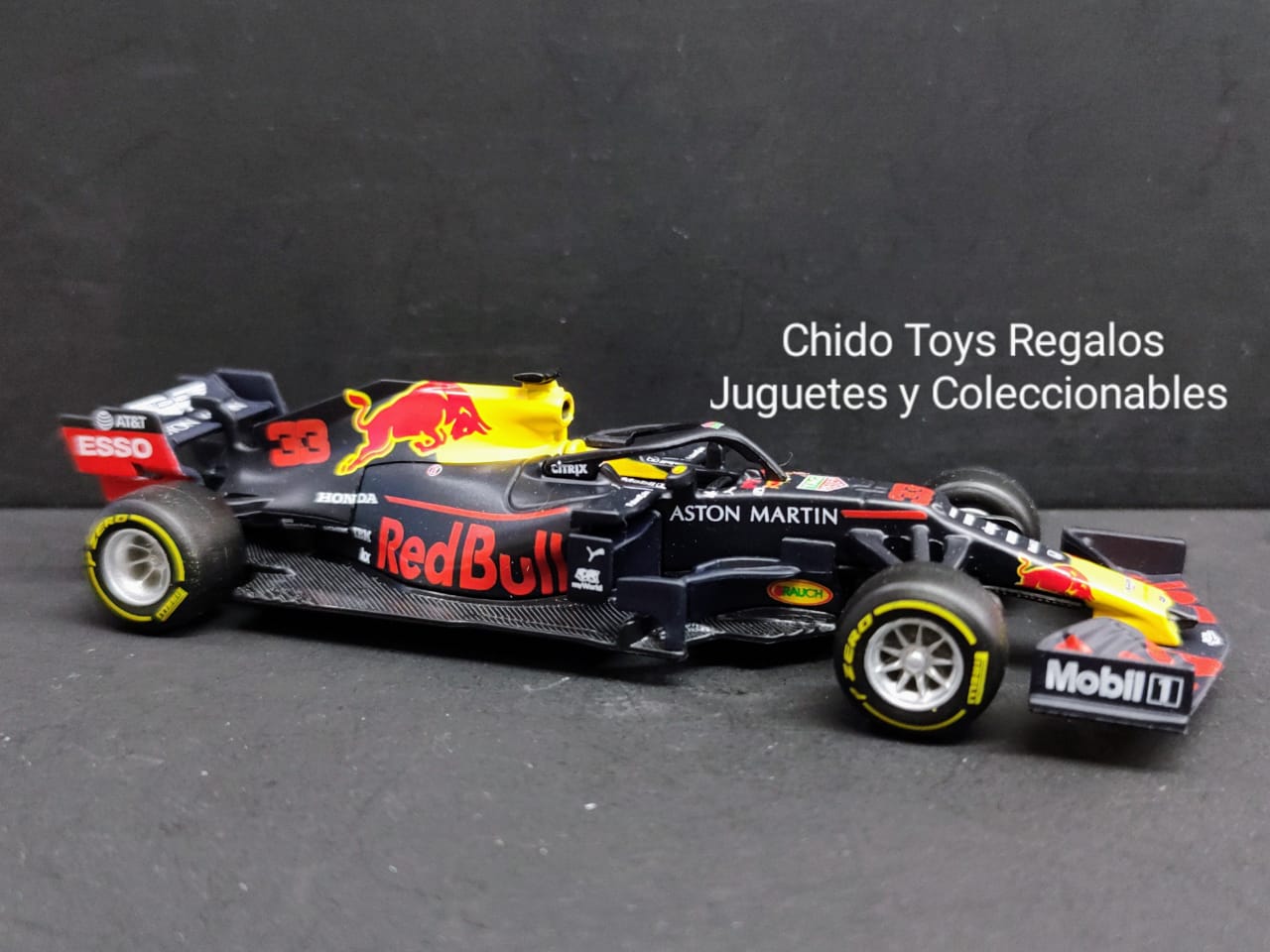 Auto a escala marca bburago, modelo F1 RB15 del año 2020, 33 - Chido Toys