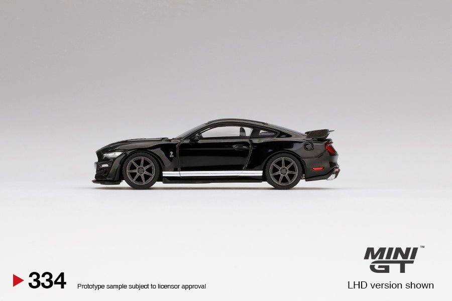 Auto a escala marca Mini GT, modelo Ford Mustang Shelby GT500 Black - Chido Toys