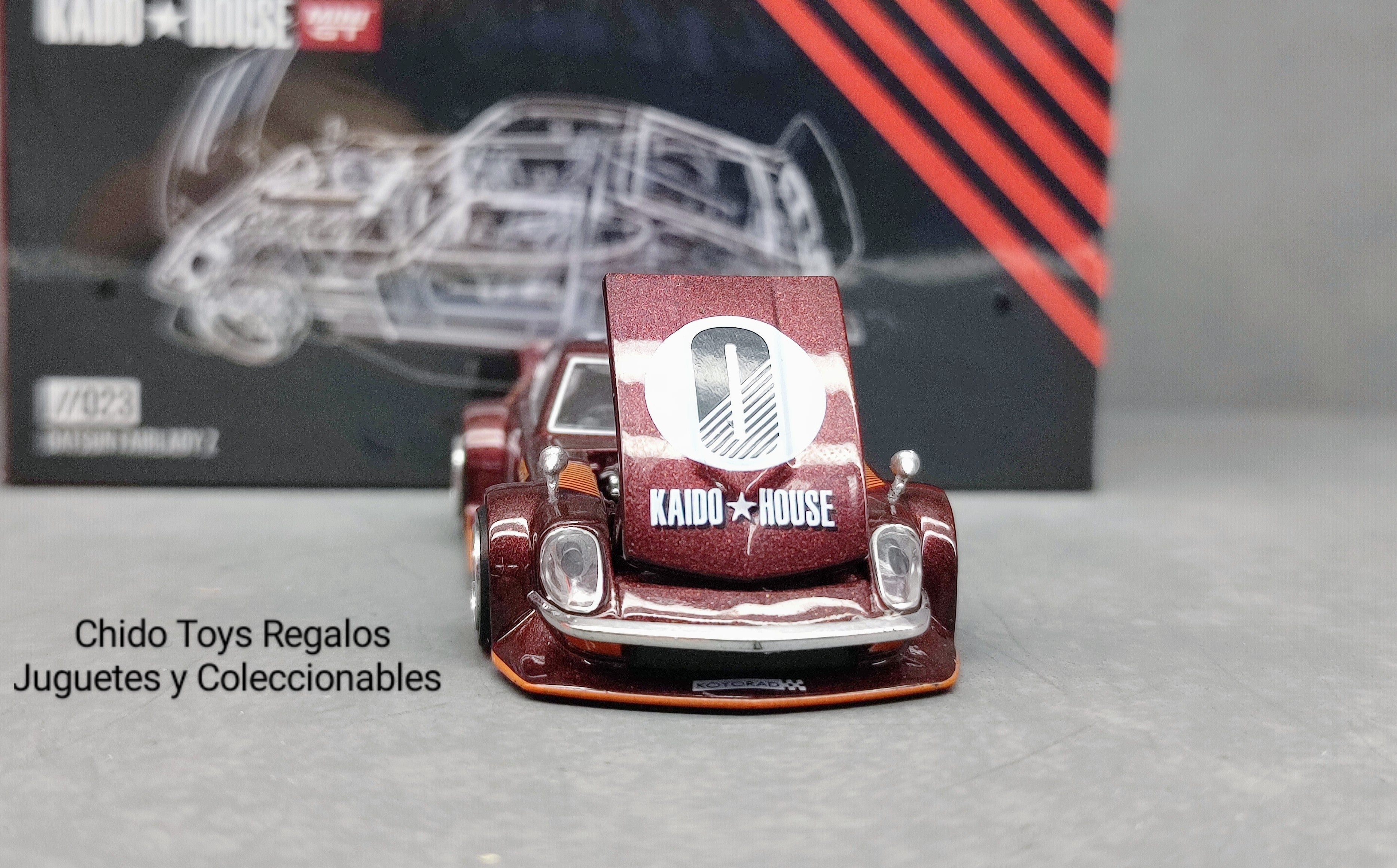 Datsun Fairlady Z S30Z Wide Spec (Rojo Oscuro) – Kaido House 1:64 (Primera Edición) - Chido Toys