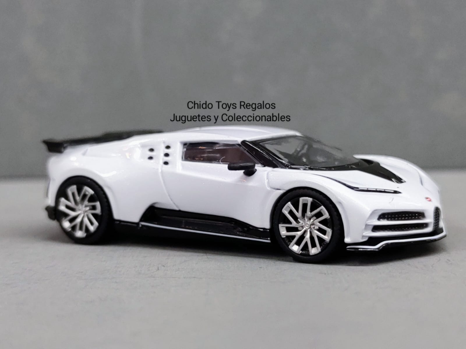 Mini GT Bugatti Centodieci MiJo 1:64 blanco edición limitada - Chido Toys