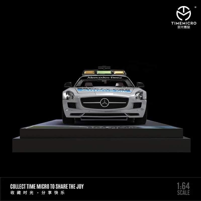 Time Micro Mercedes - Benz SLS Safety Car 1:64 plata con capelo - Chido Toys